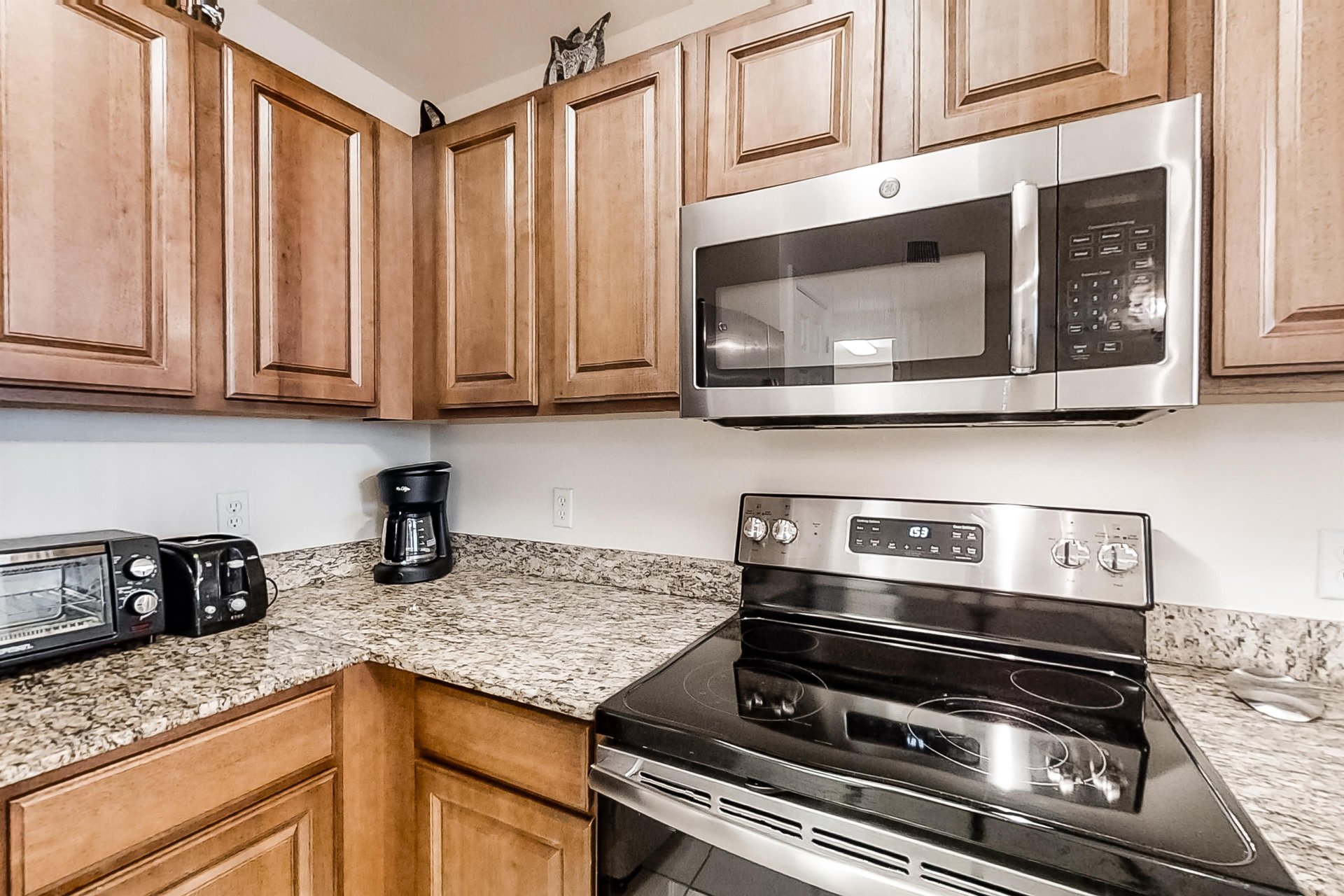 Sunrise Beach 2410  Beachfront Condo 6