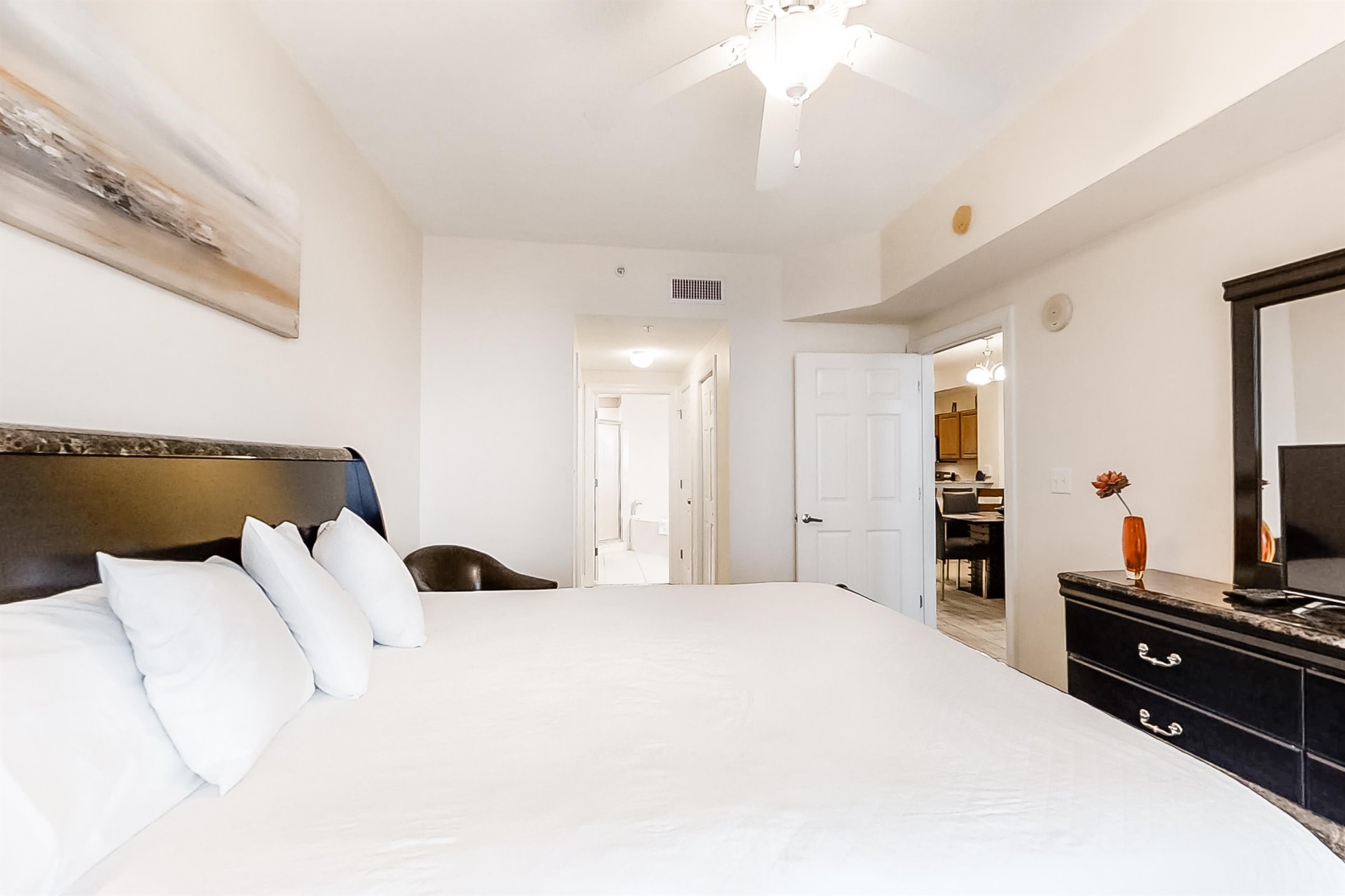 Sunrise Beach 2410  Beachfront Condo 12