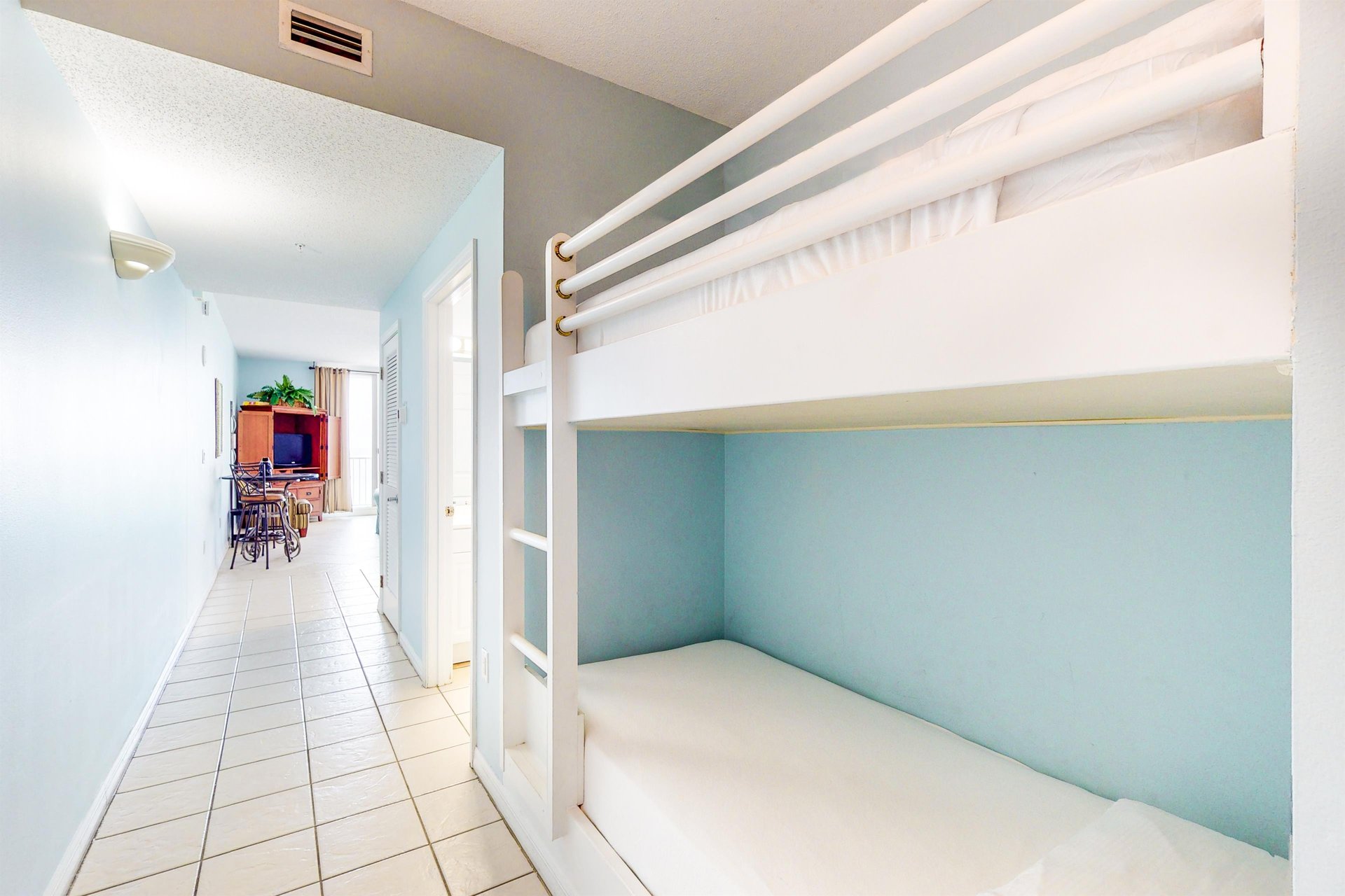 Inn at Summerwind 0603 17