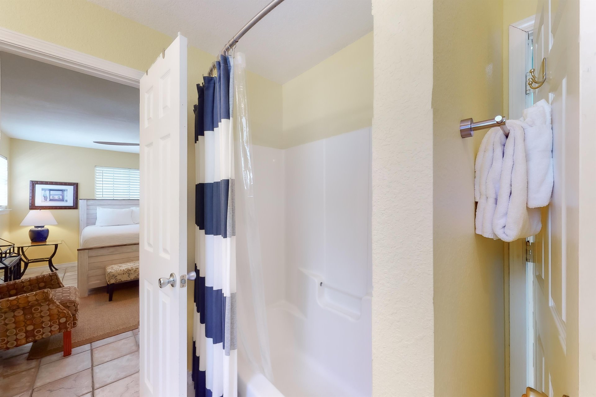 Blues Beach Bungalow 9