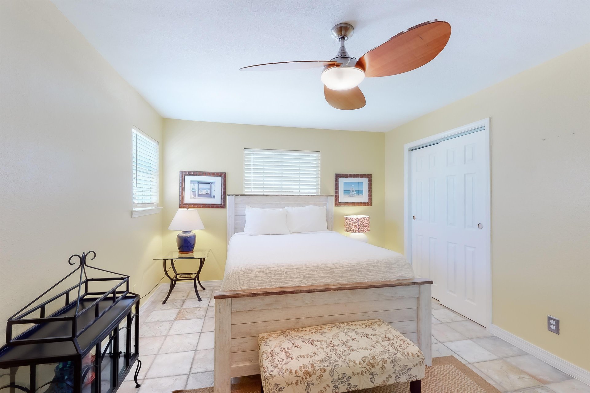 Blues Beach Bungalow 10