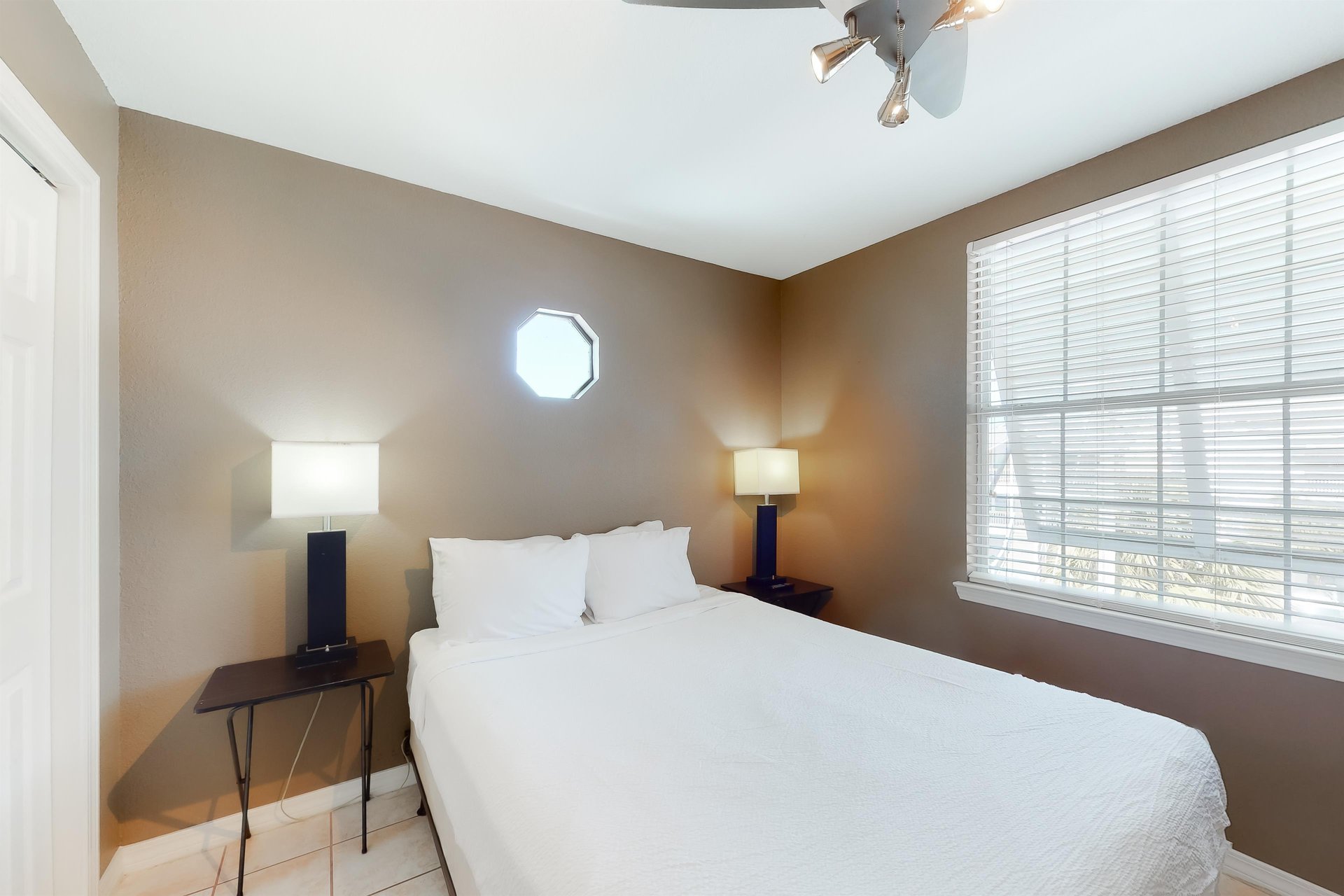 Blues Beach Bungalow 12