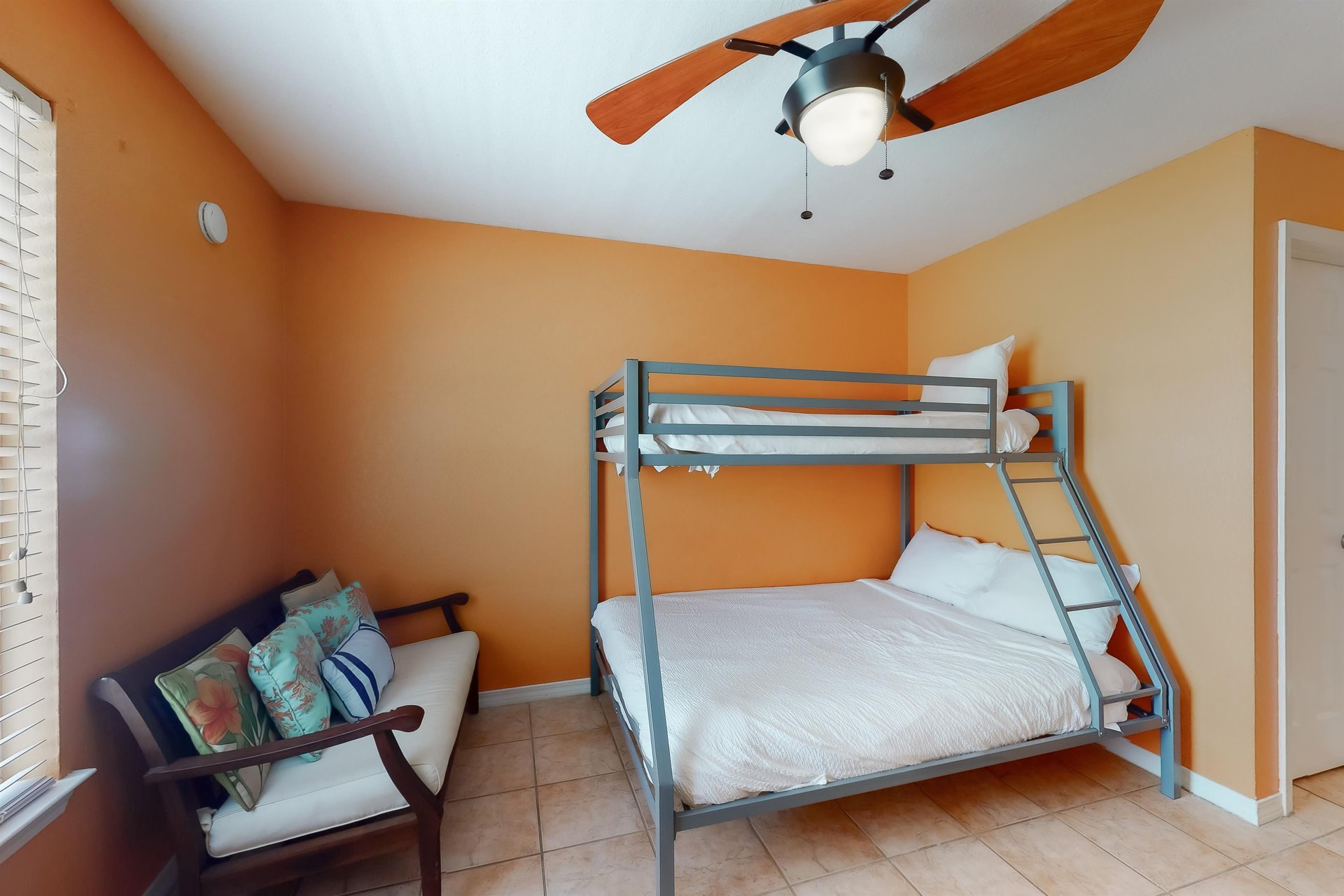 Blues Beach Bungalow 16