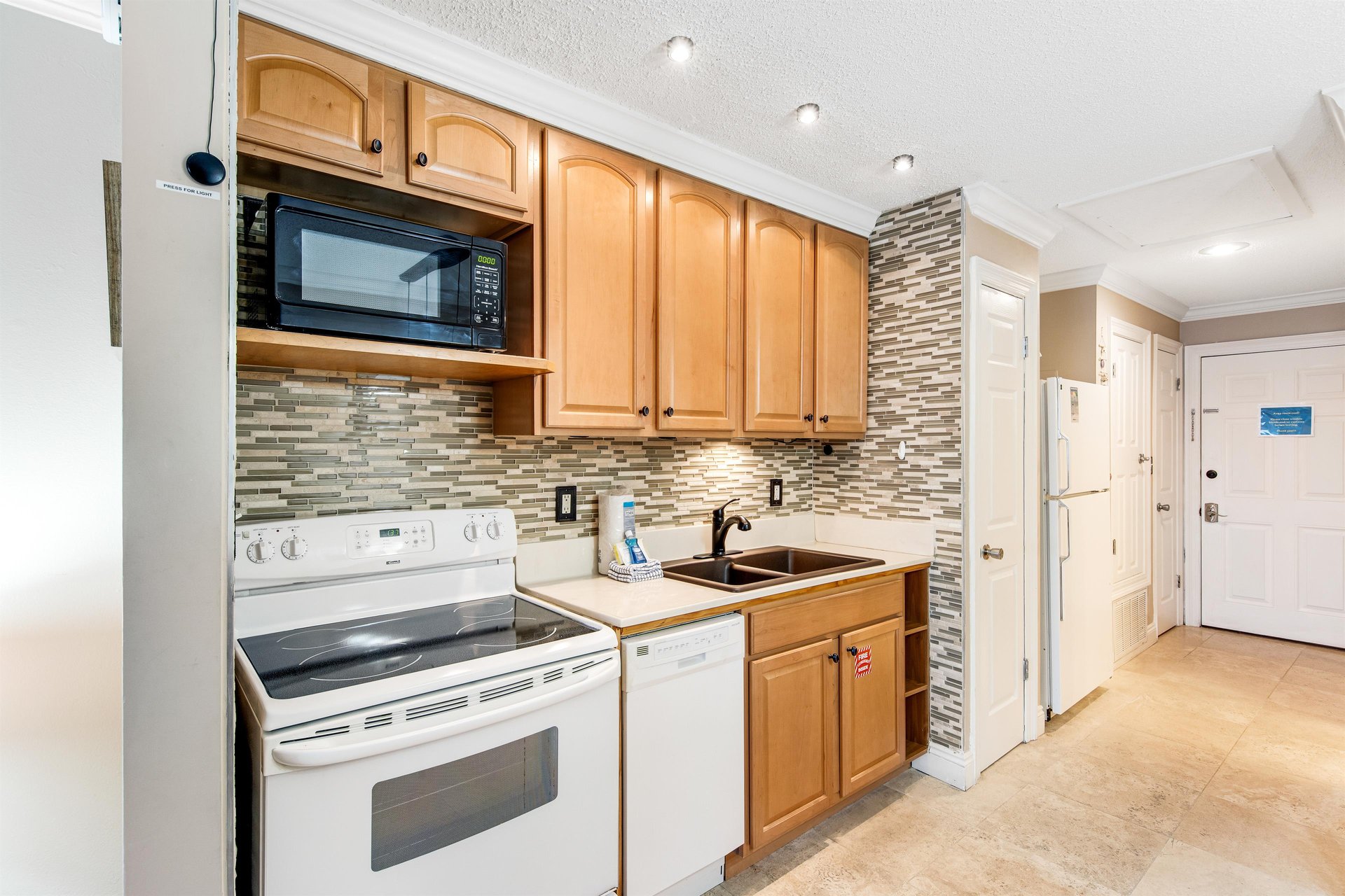 Sunset Harbor Palms 10311 10