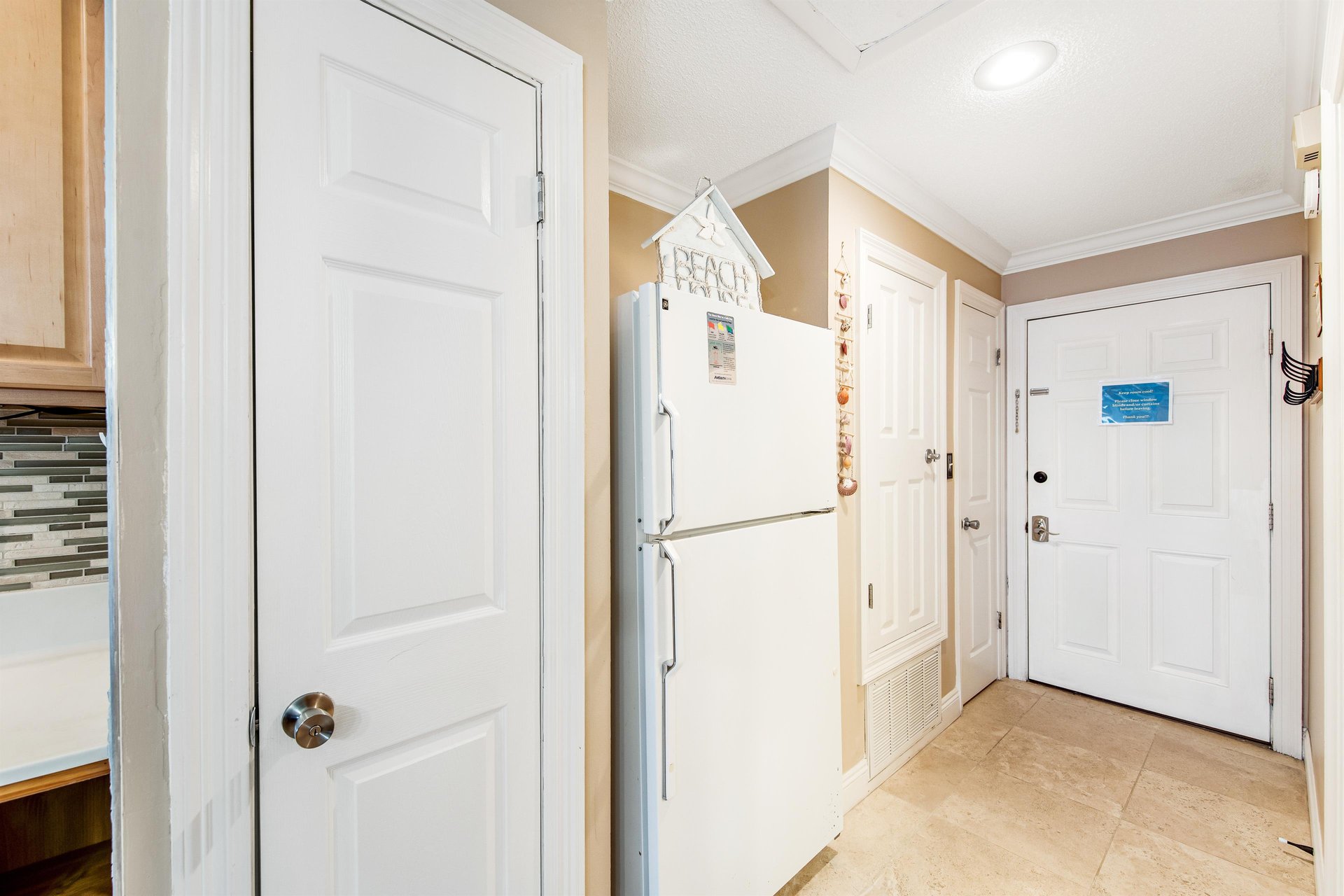 Sunset Harbor Palms 10311 11