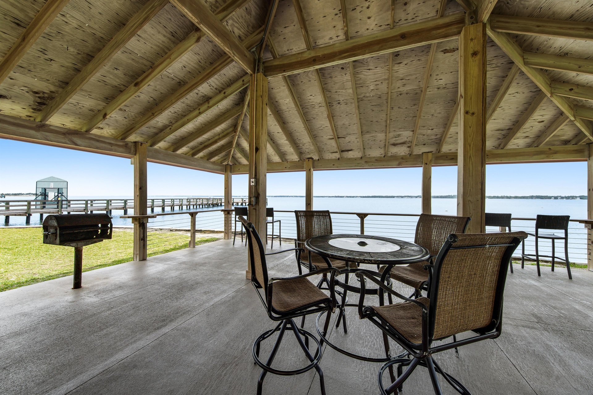 Sunset Harbor Palms 10311 14