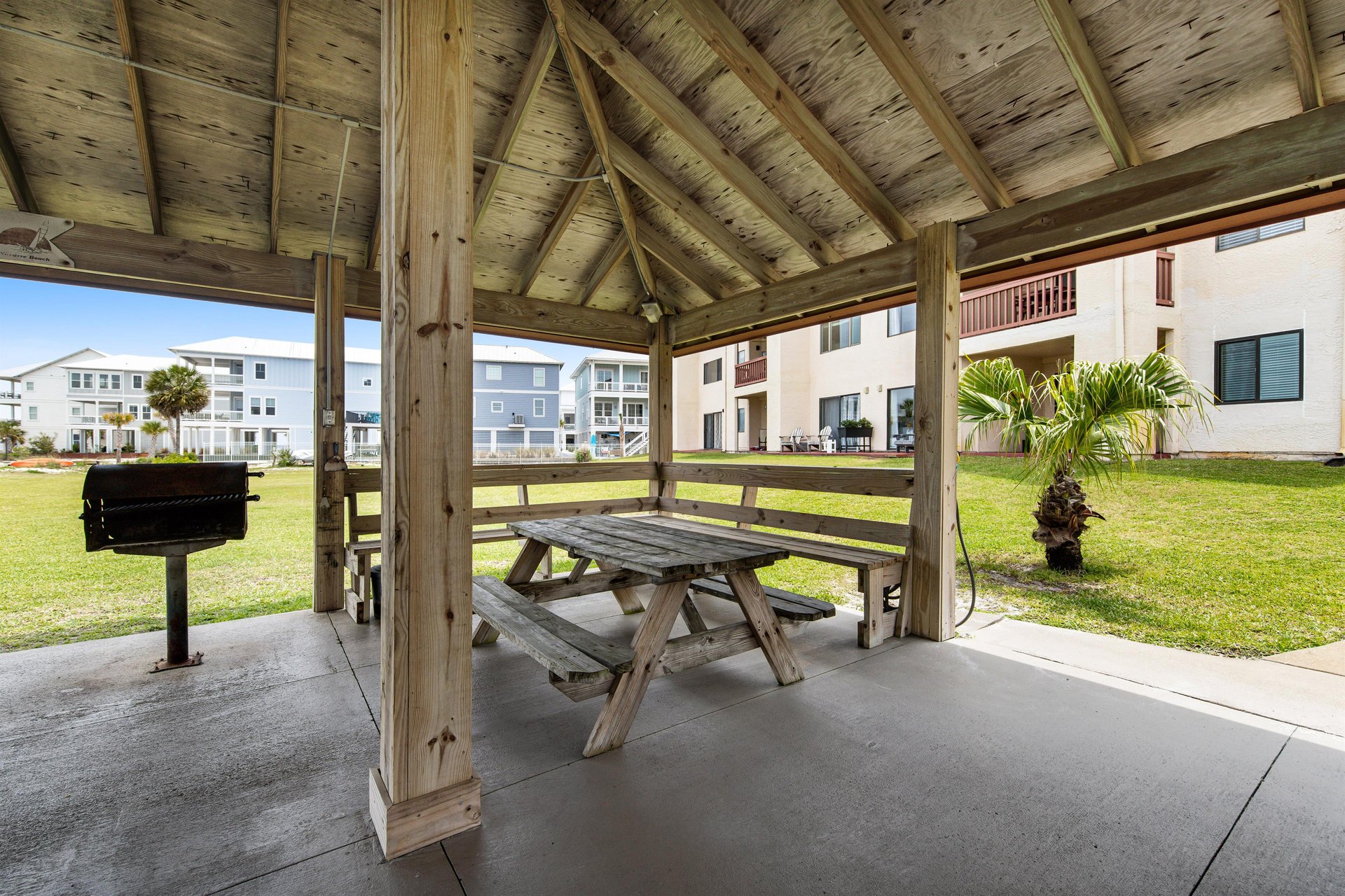 Sunset Harbor Palms 10311 15