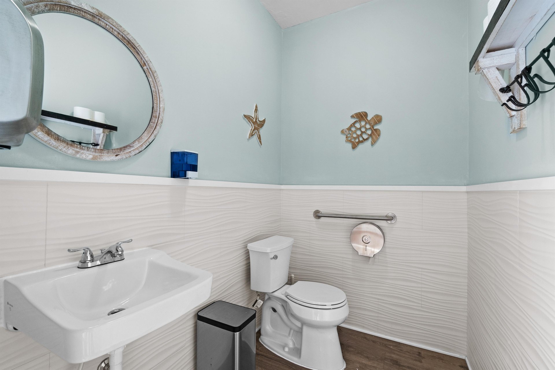 Sunset Harbor Palms 10311 25