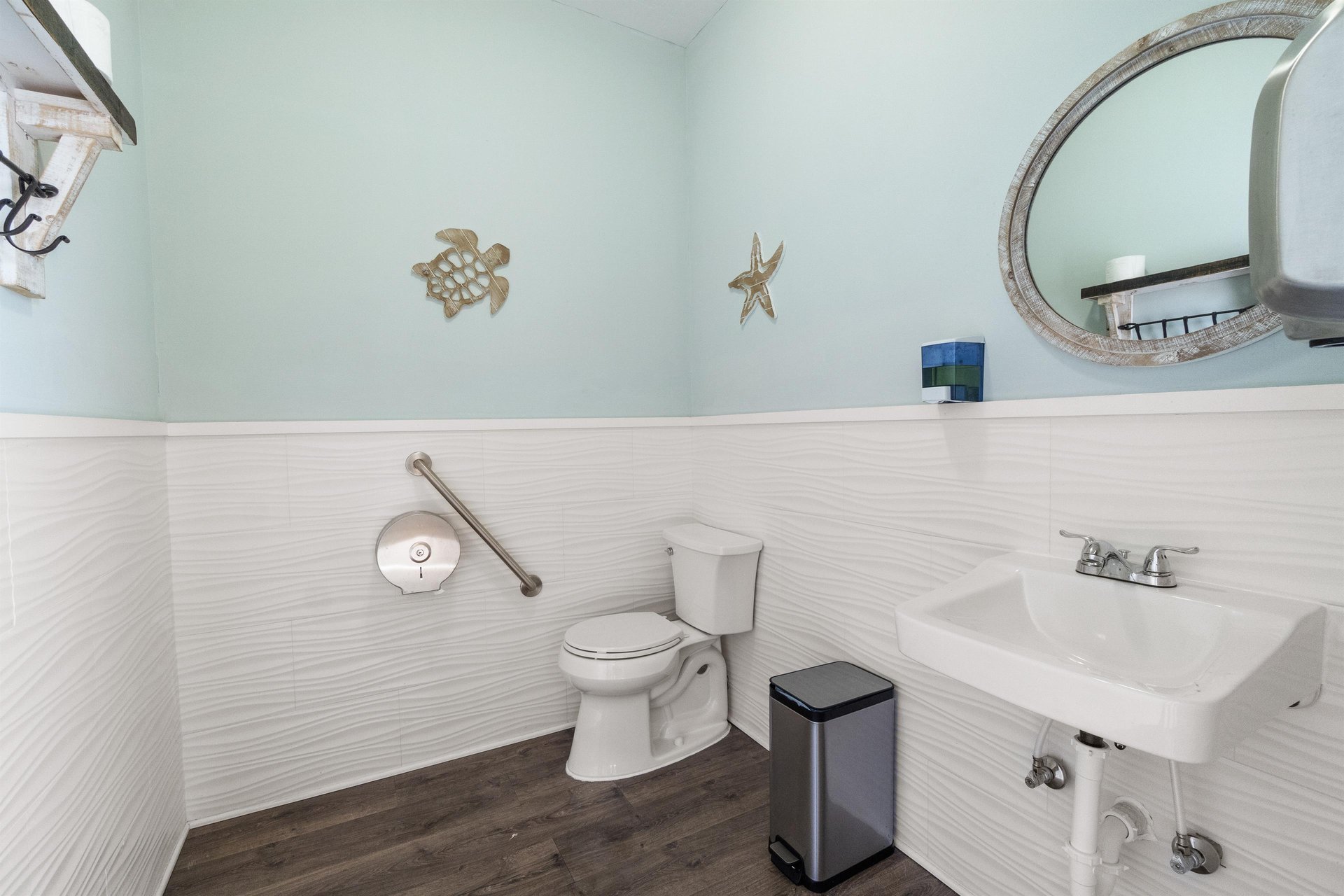 Sunset Harbor Palms 10311 26