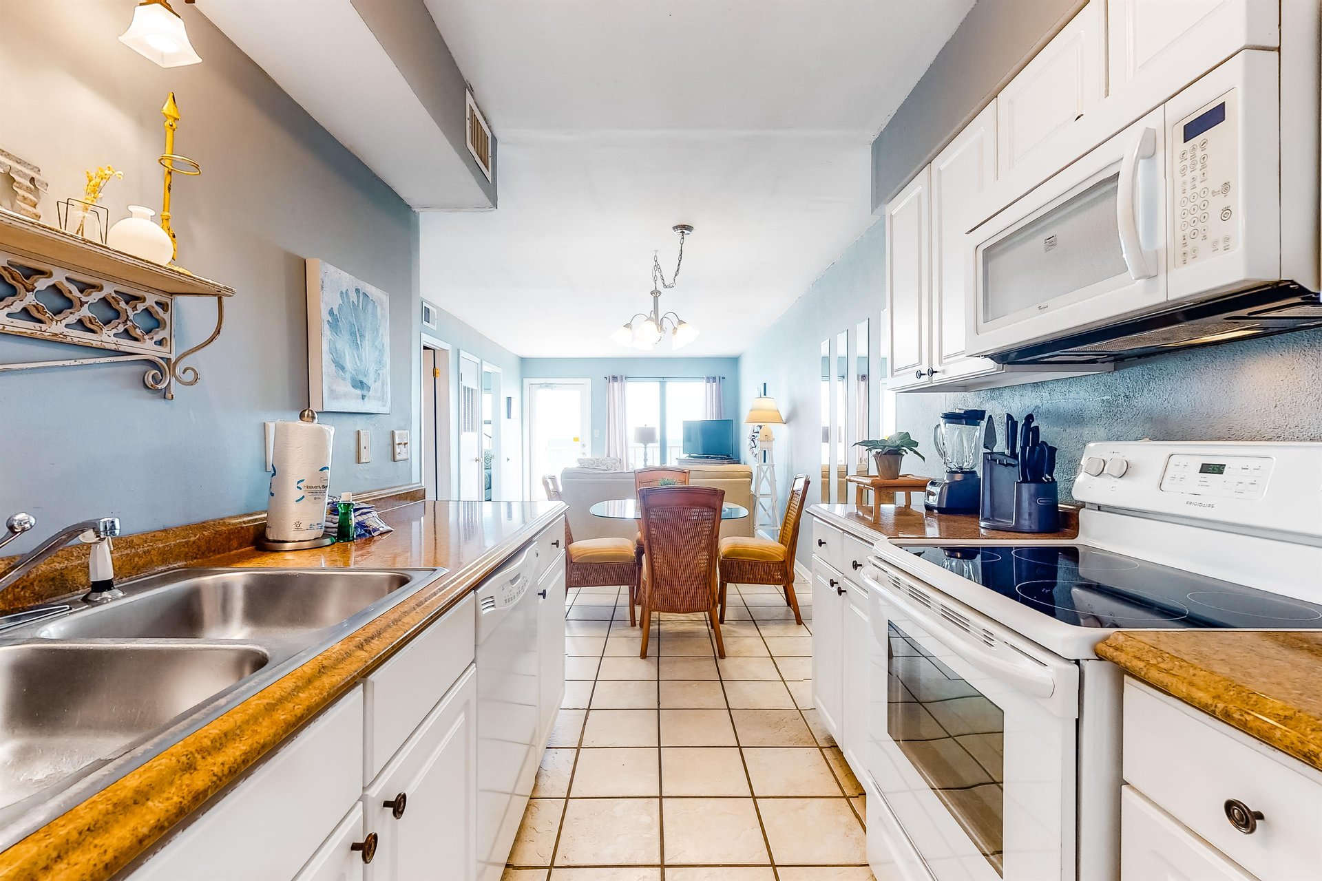 Island Shores 352 10