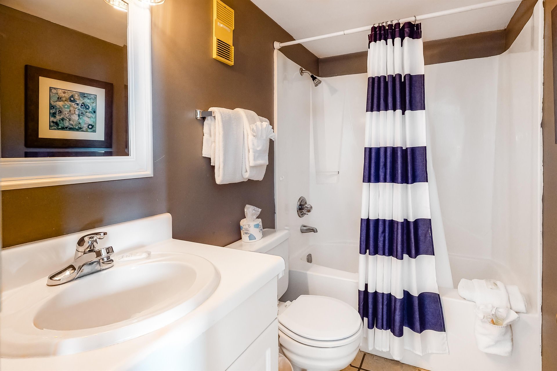 Island Shores 352 17