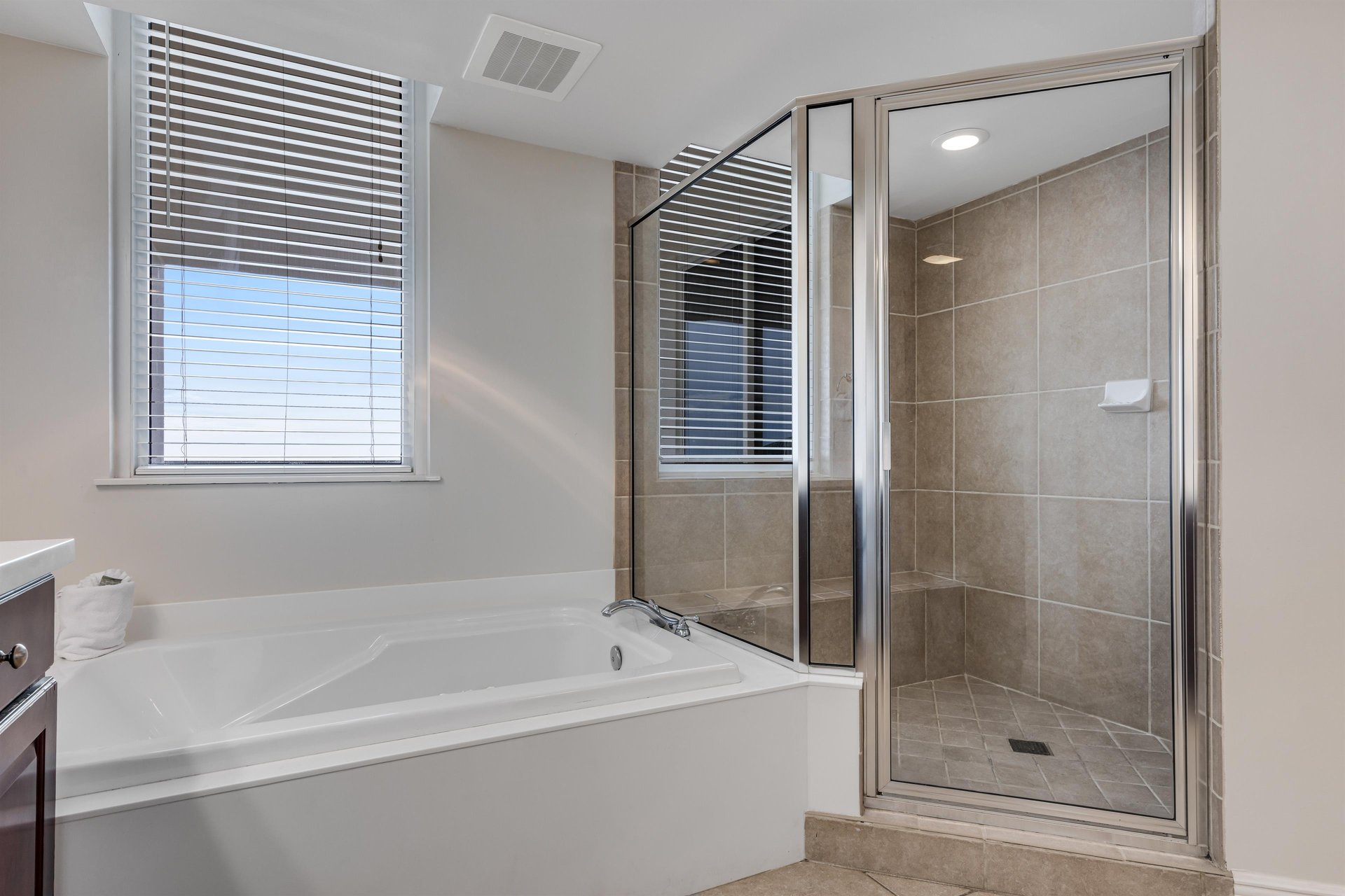 Silver Shells Beach Resort L04 Penthouse 30