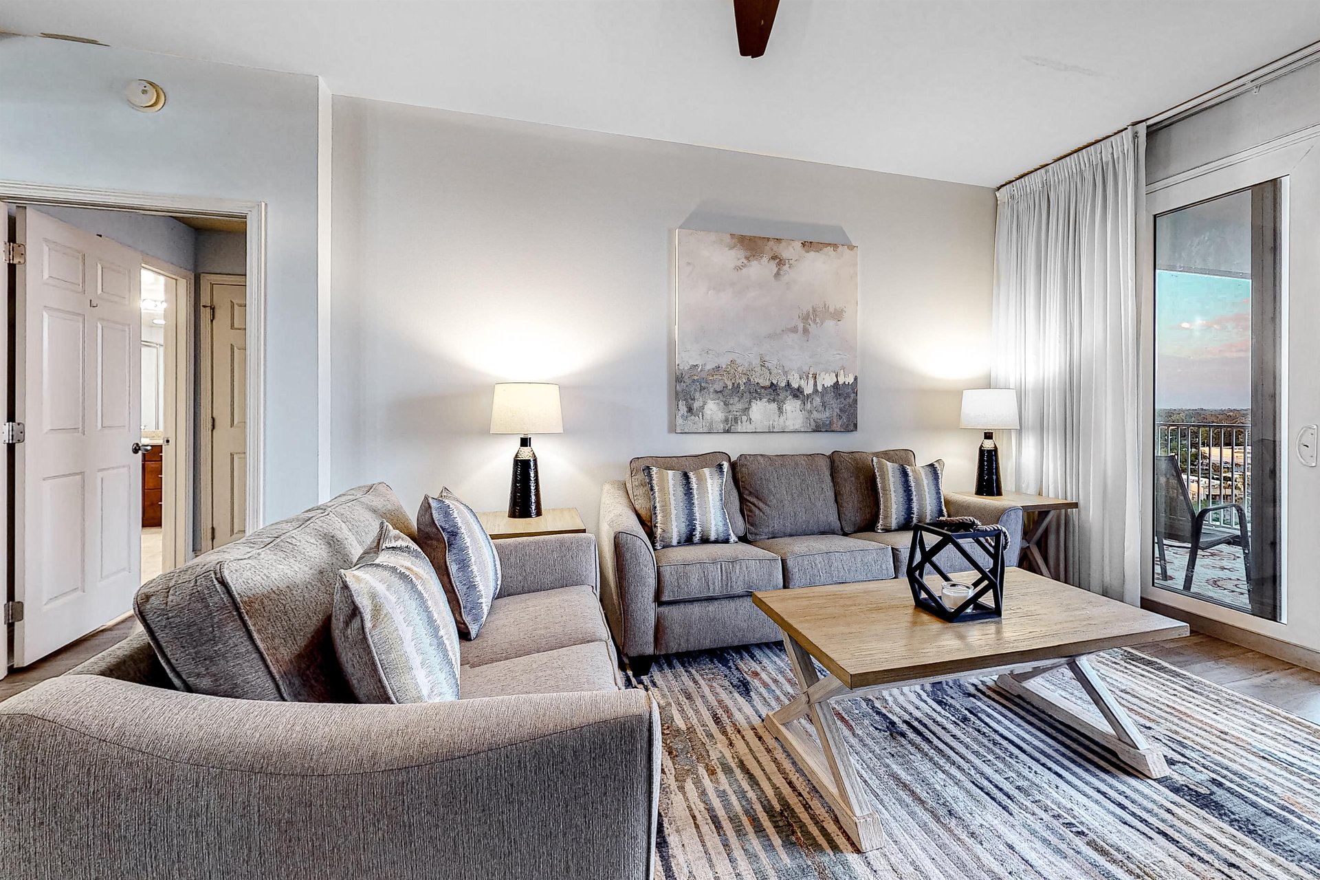 Laketown Wharf 934 4