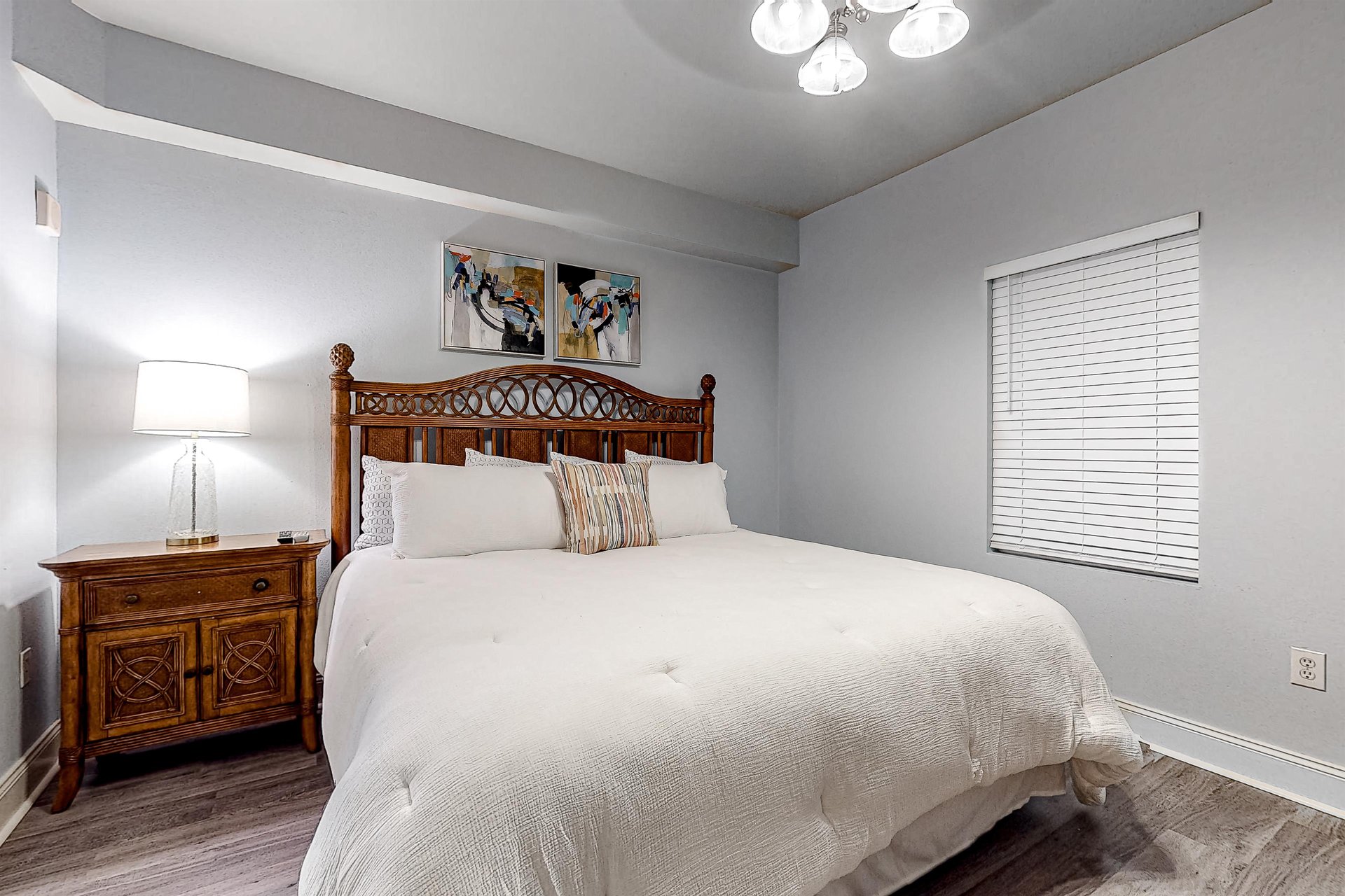 Laketown Wharf 934 8