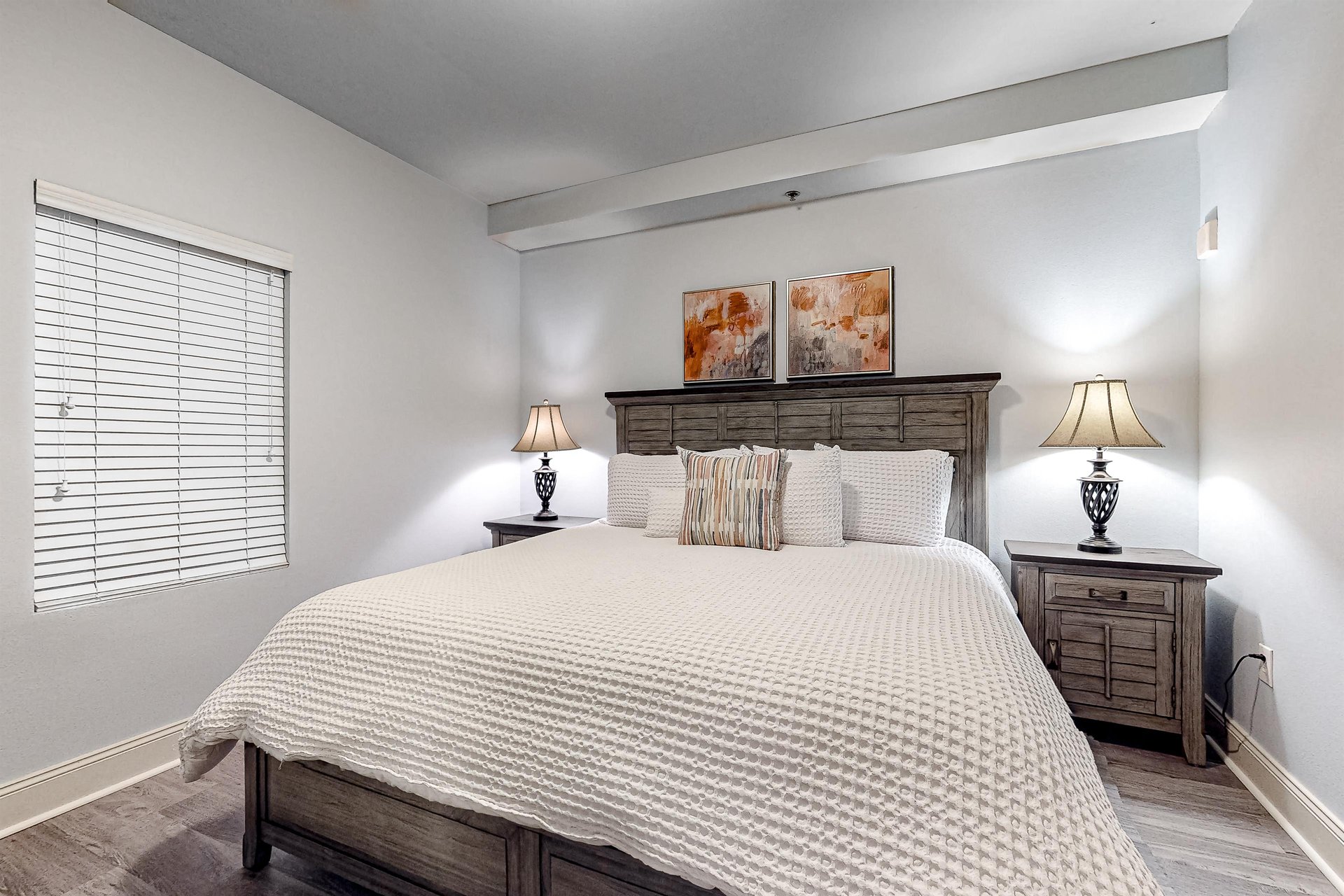 Laketown Wharf 934 11