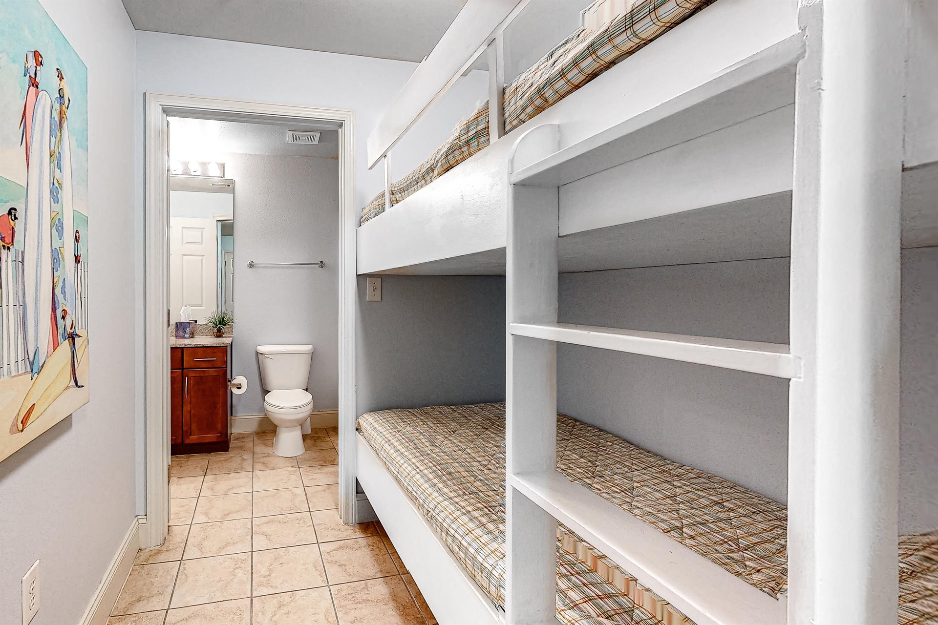 Laketown Wharf 934 14