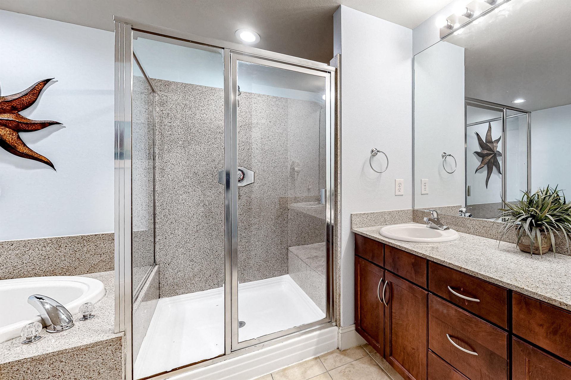 Laketown Wharf 934 17