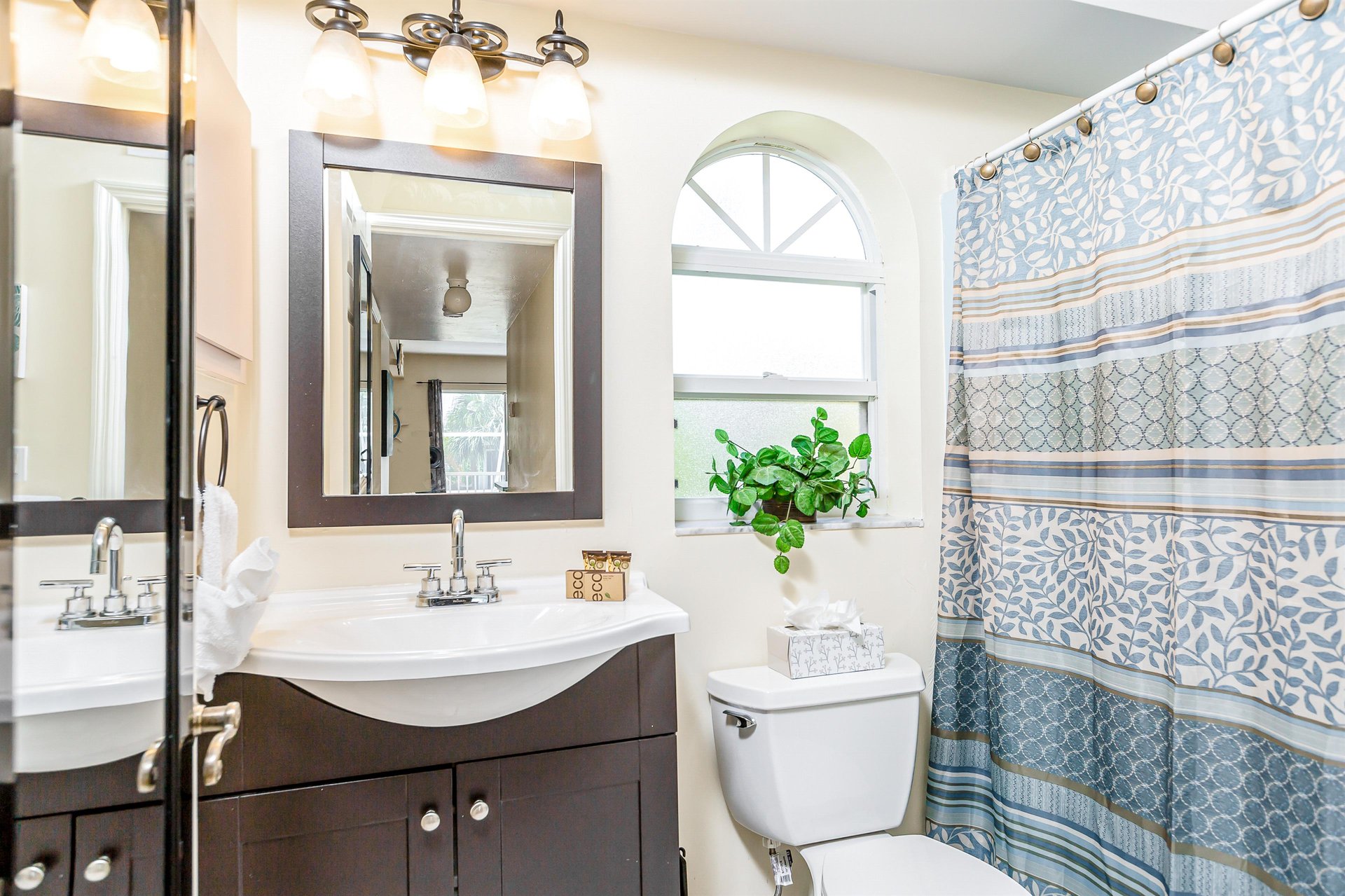 Gulf Island Lanai 18