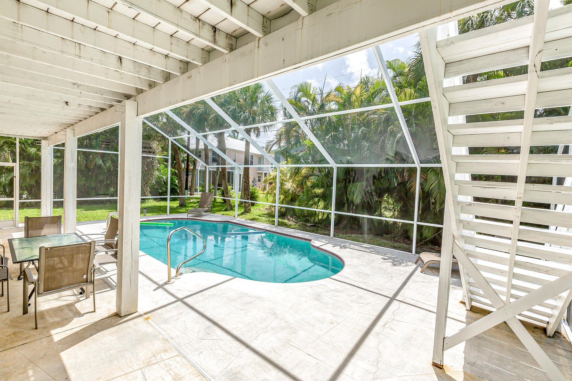 Gulf Island Lanai 22