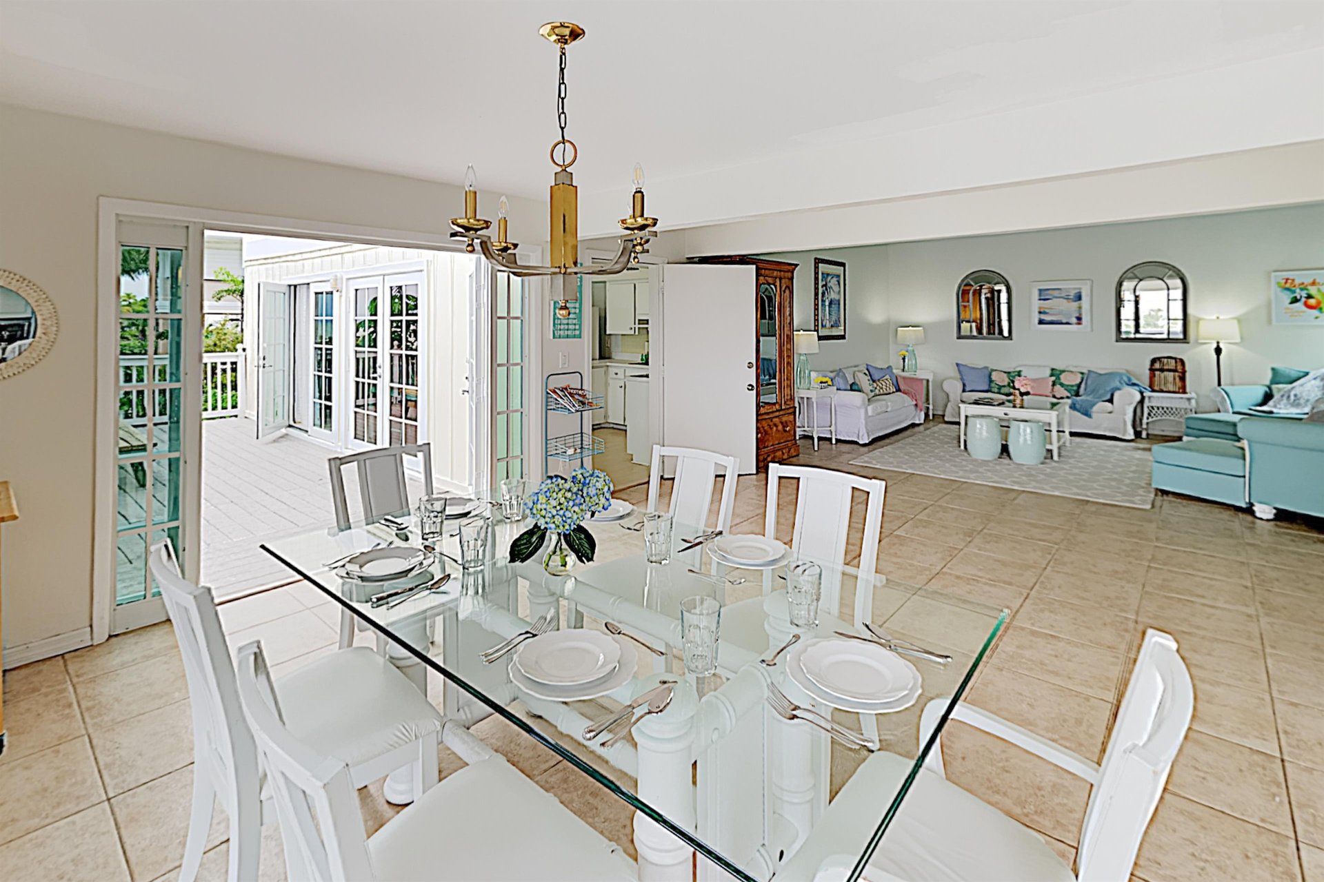 Beachfront Hideaway 4