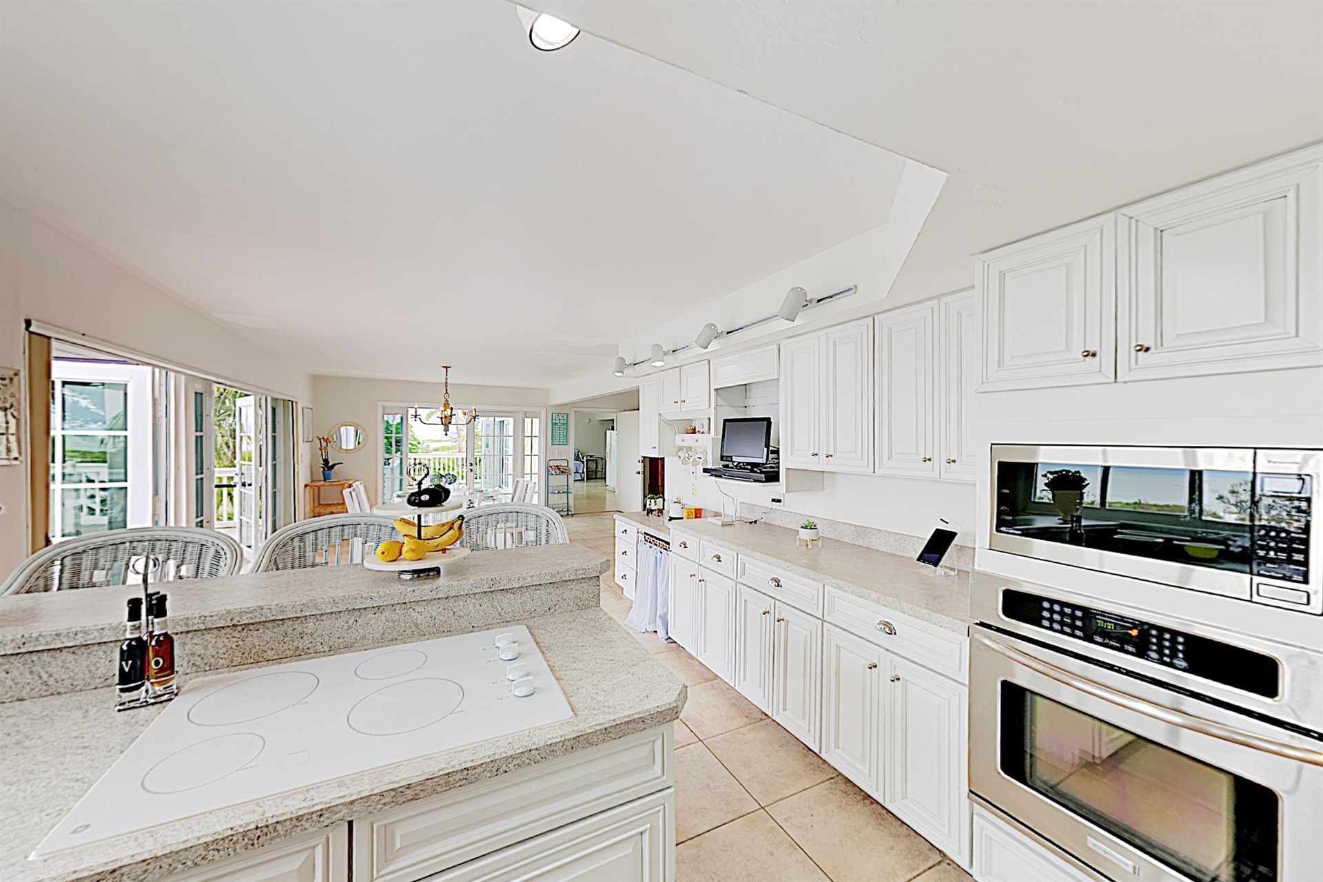 Beachfront Hideaway 6