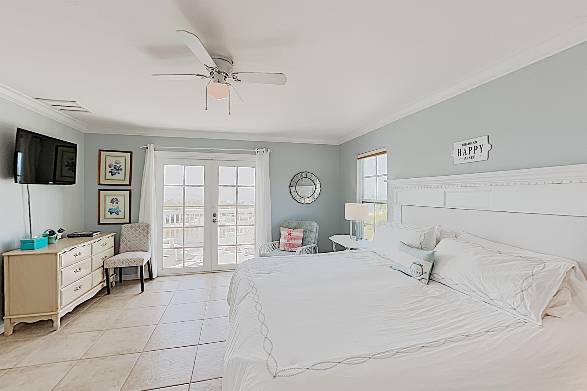 Beachfront Hideaway 9