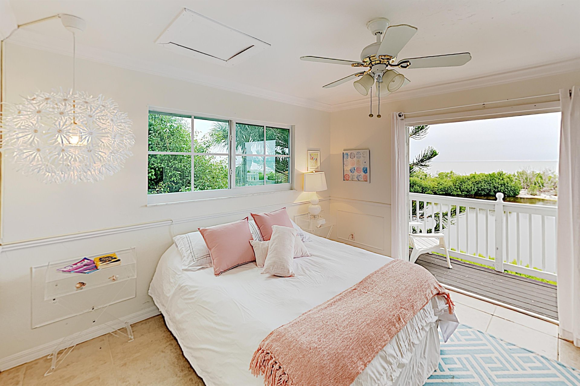 Beachfront Hideaway 11