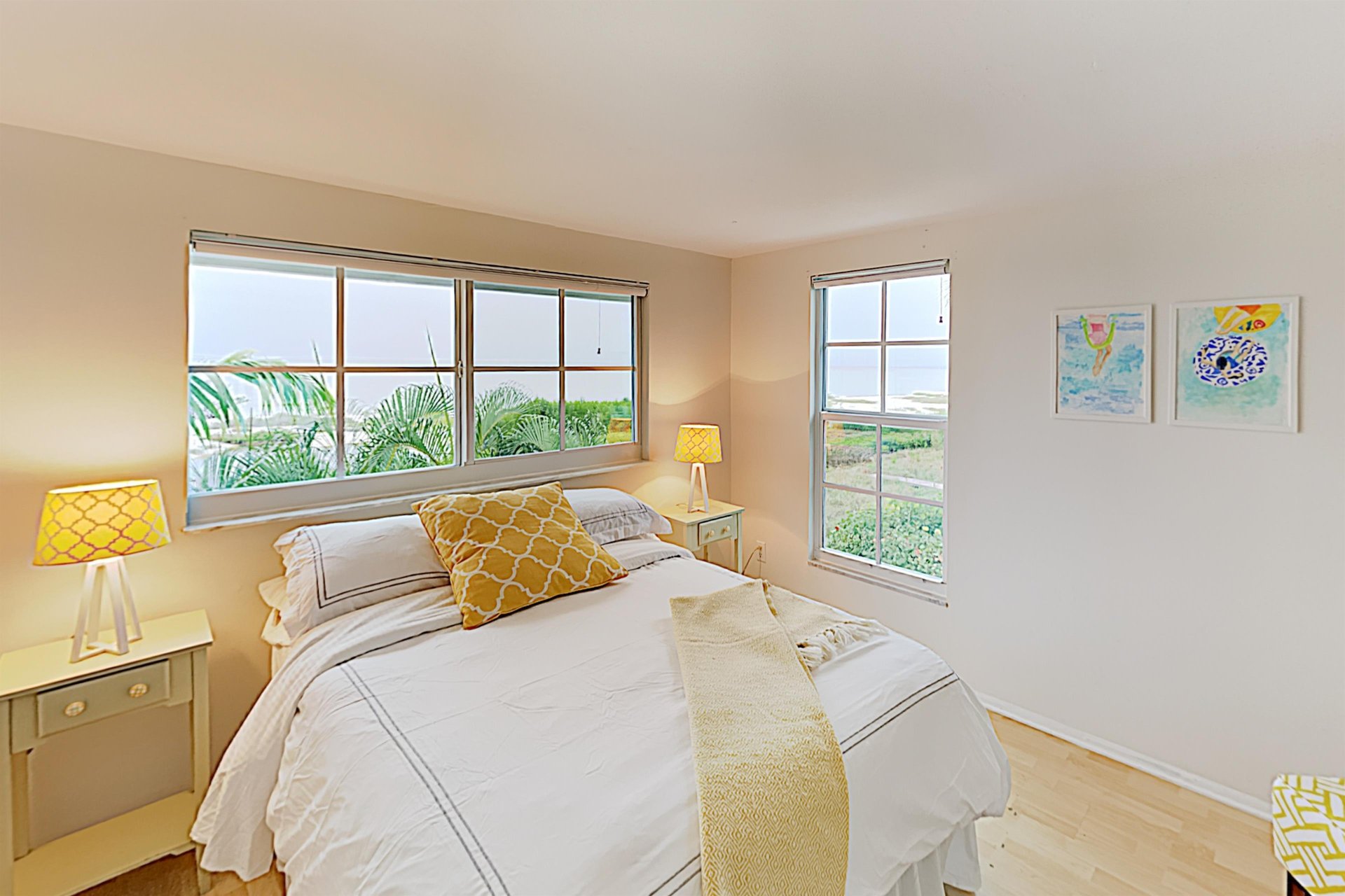 Beachfront Hideaway 18