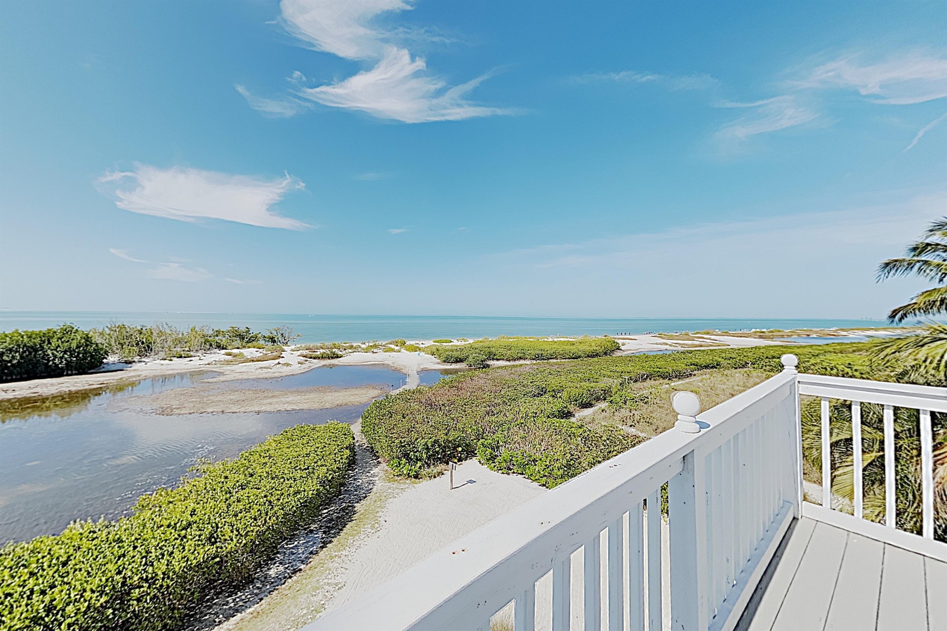 Beachfront Hideaway 21