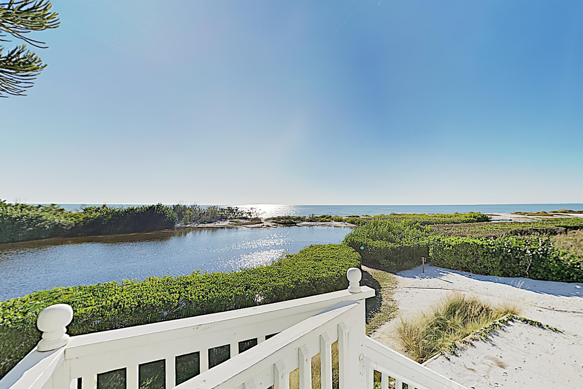 Beachfront Hideaway 23