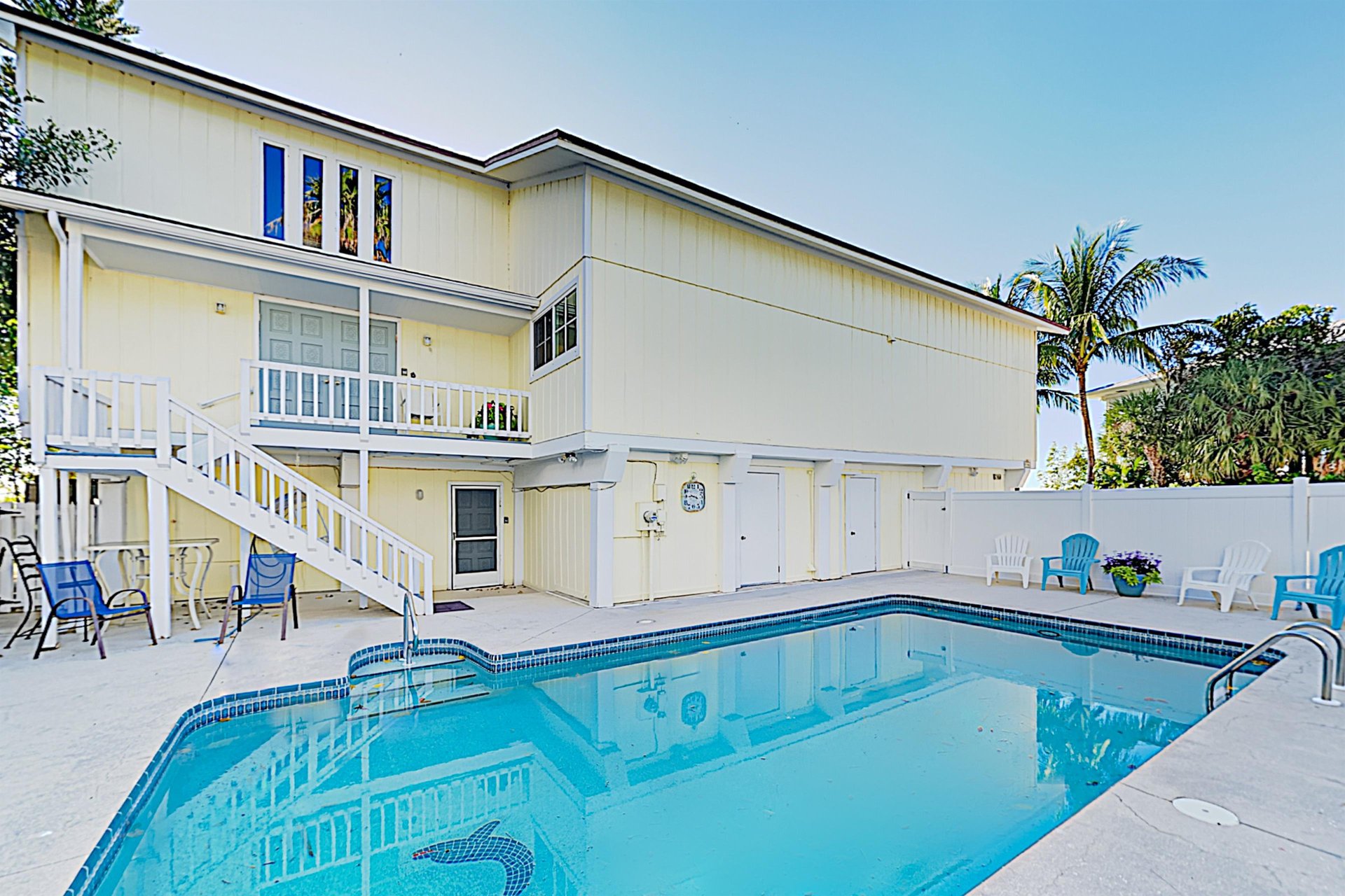 Beachfront Hideaway 26