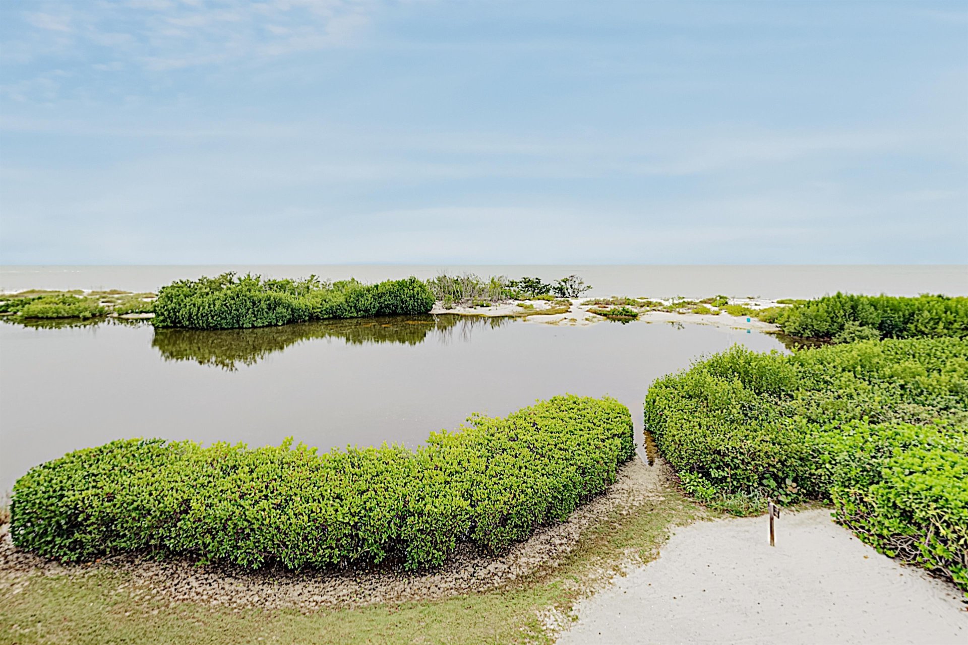 Beachfront Hideaway 31