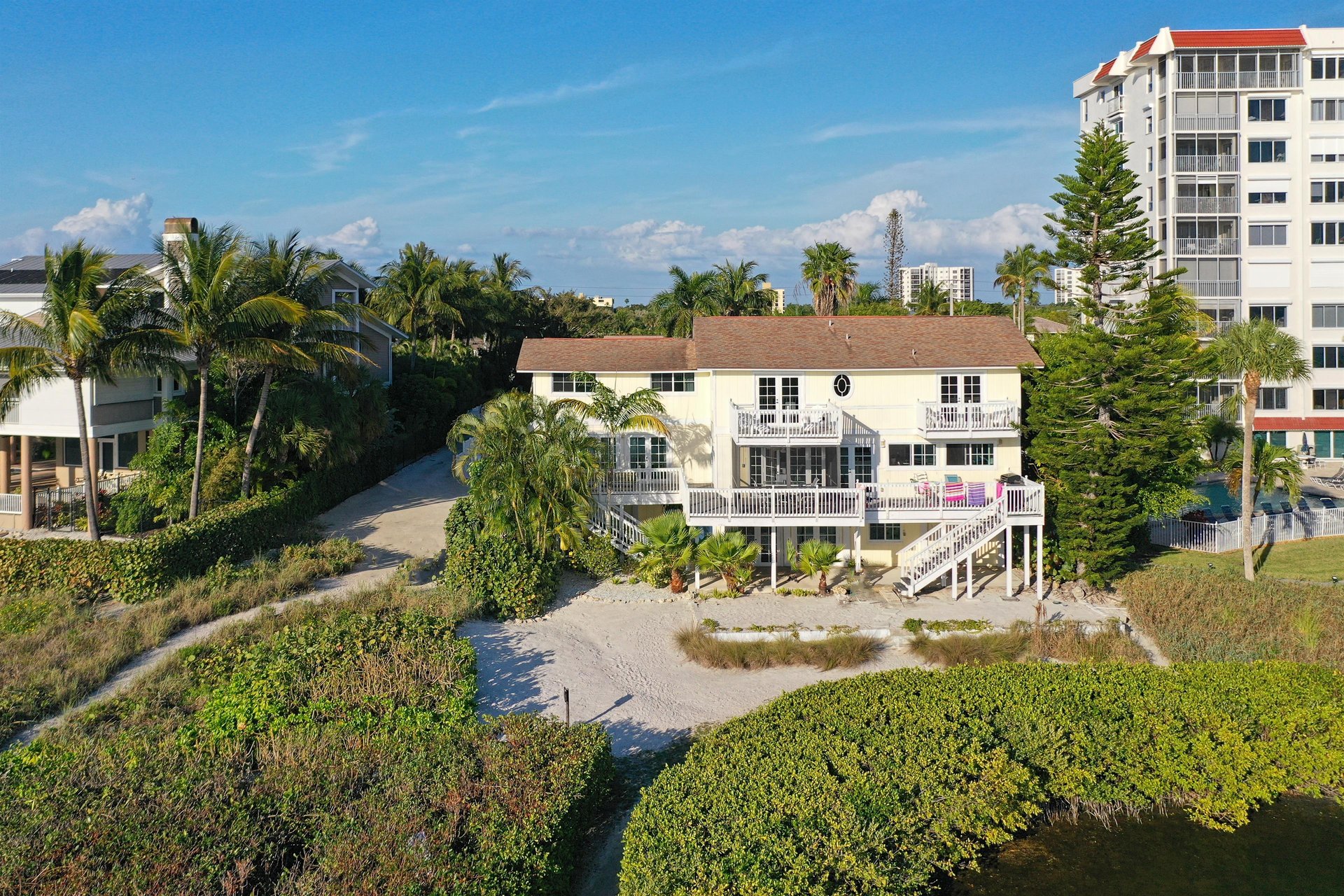 Beachfront Hideaway 34