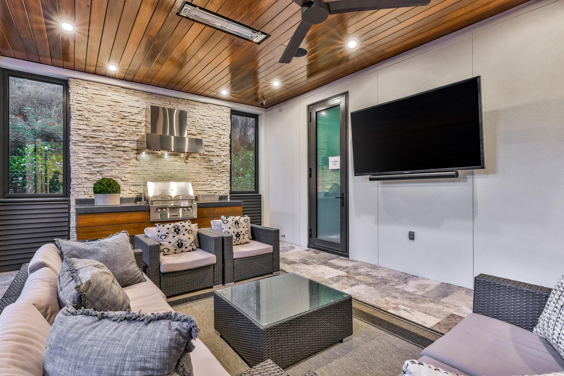 Banyan Tree Beach House 32