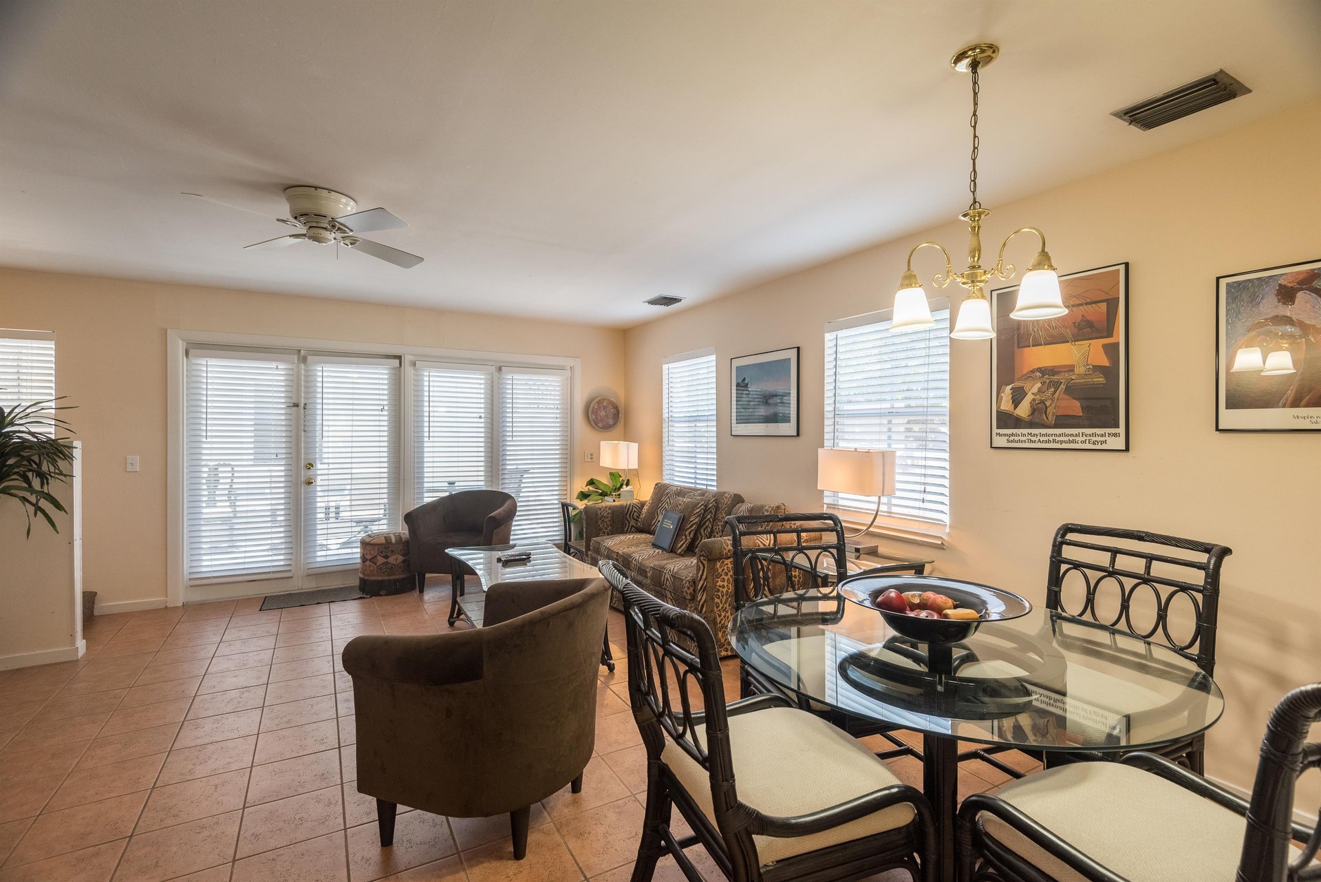 Duval Square Penthouse R19 7
