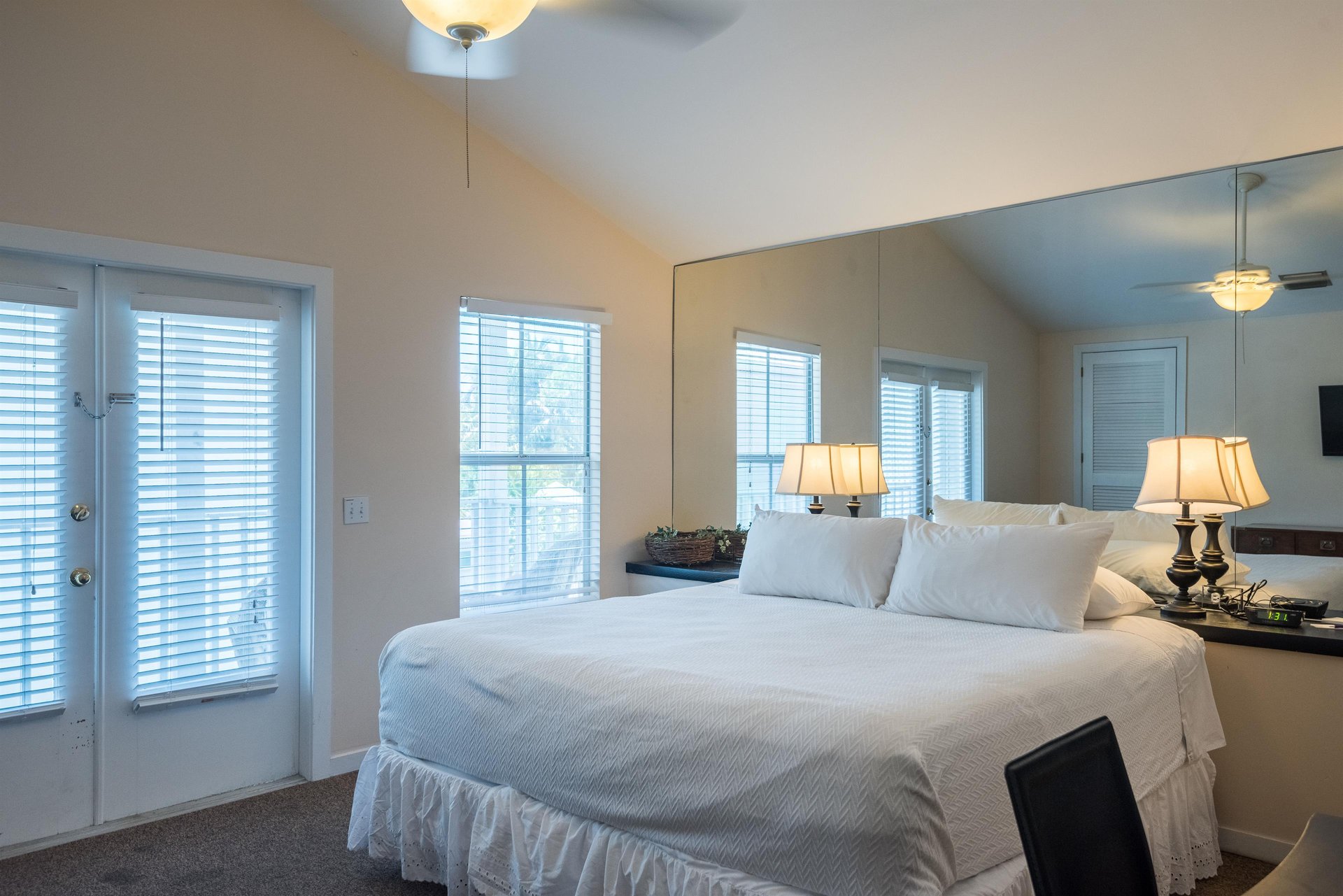 Duval Square Penthouse R19 13