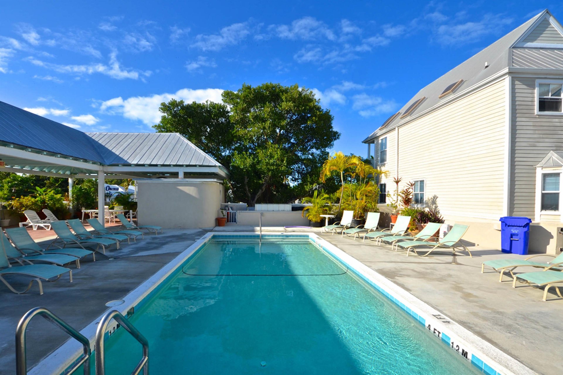 Duval Square Penthouse R19 21