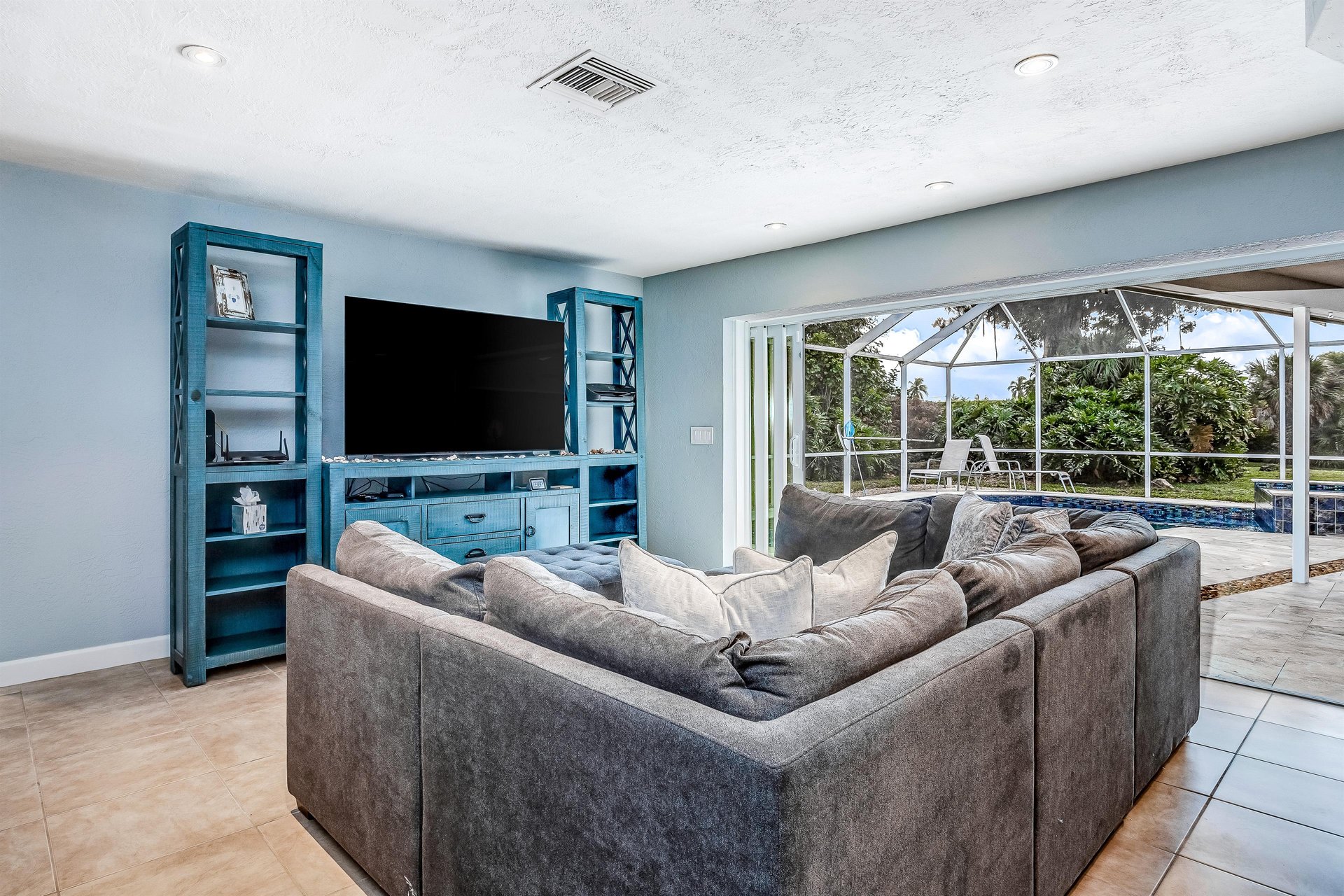 Palm River Estate 15