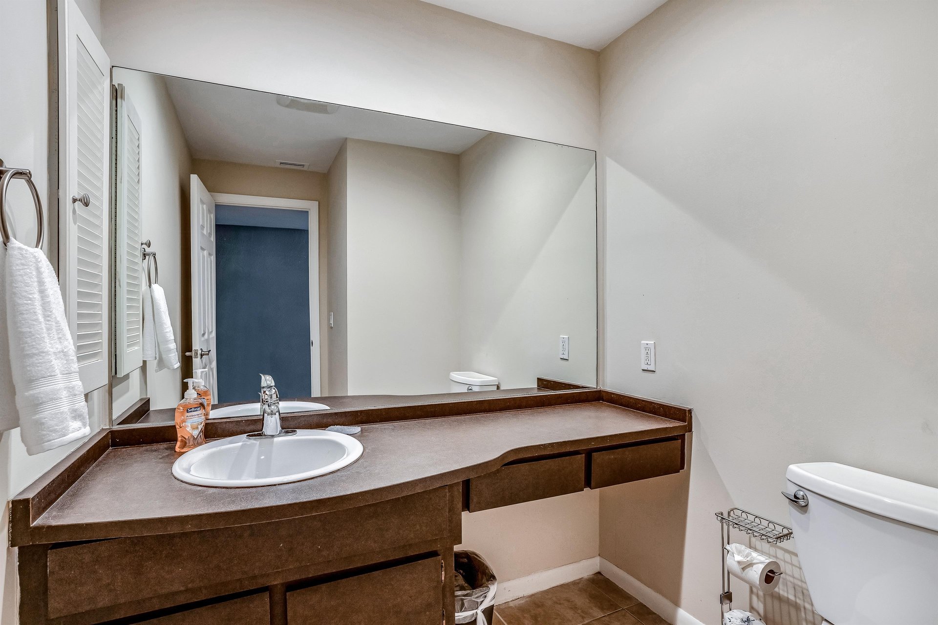 Palm River Estate 20