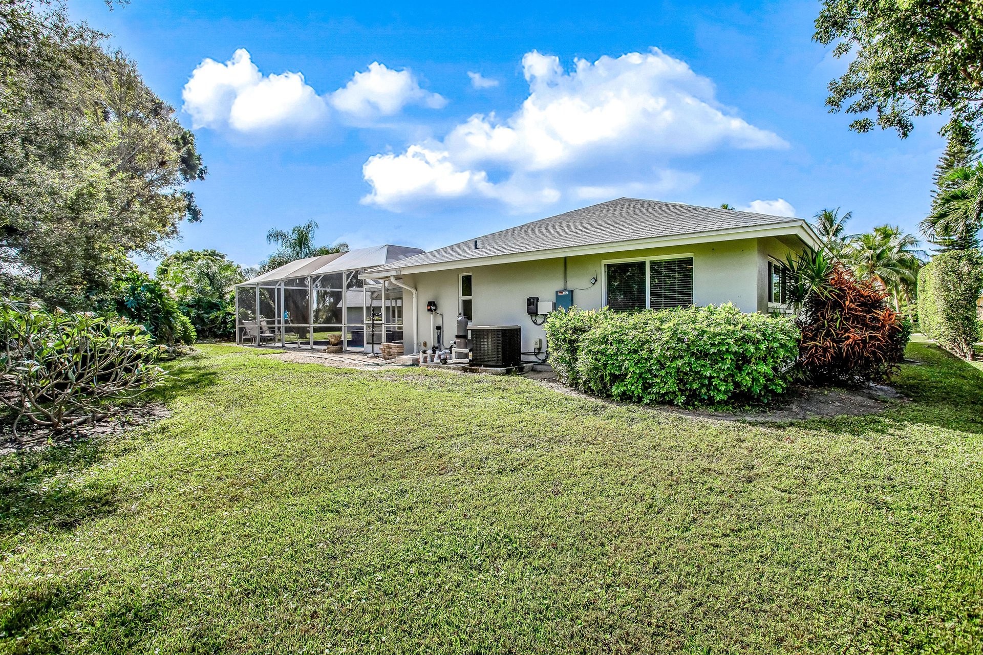 Palm River Estate 34