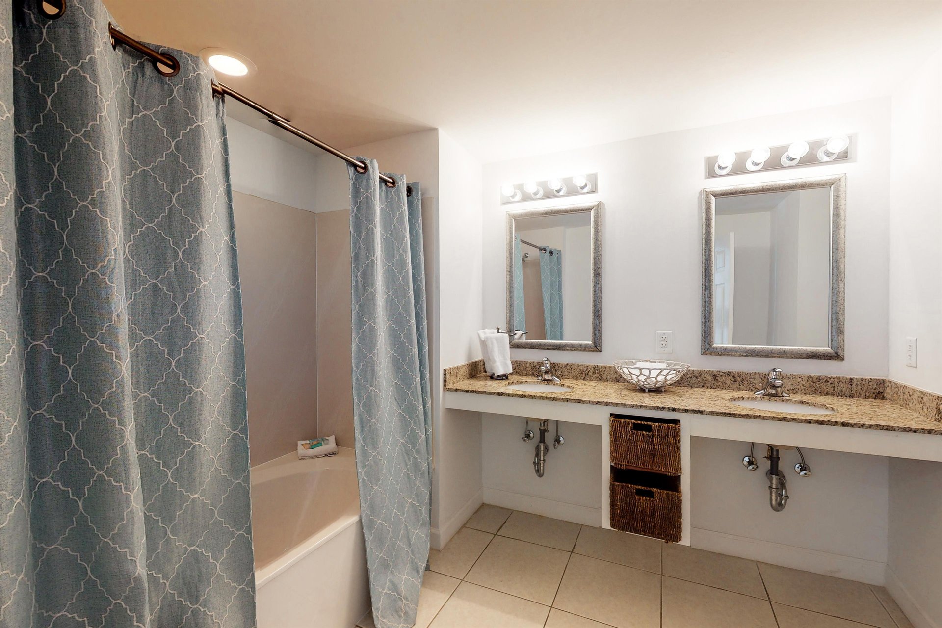 Splash Resort 2001W 29