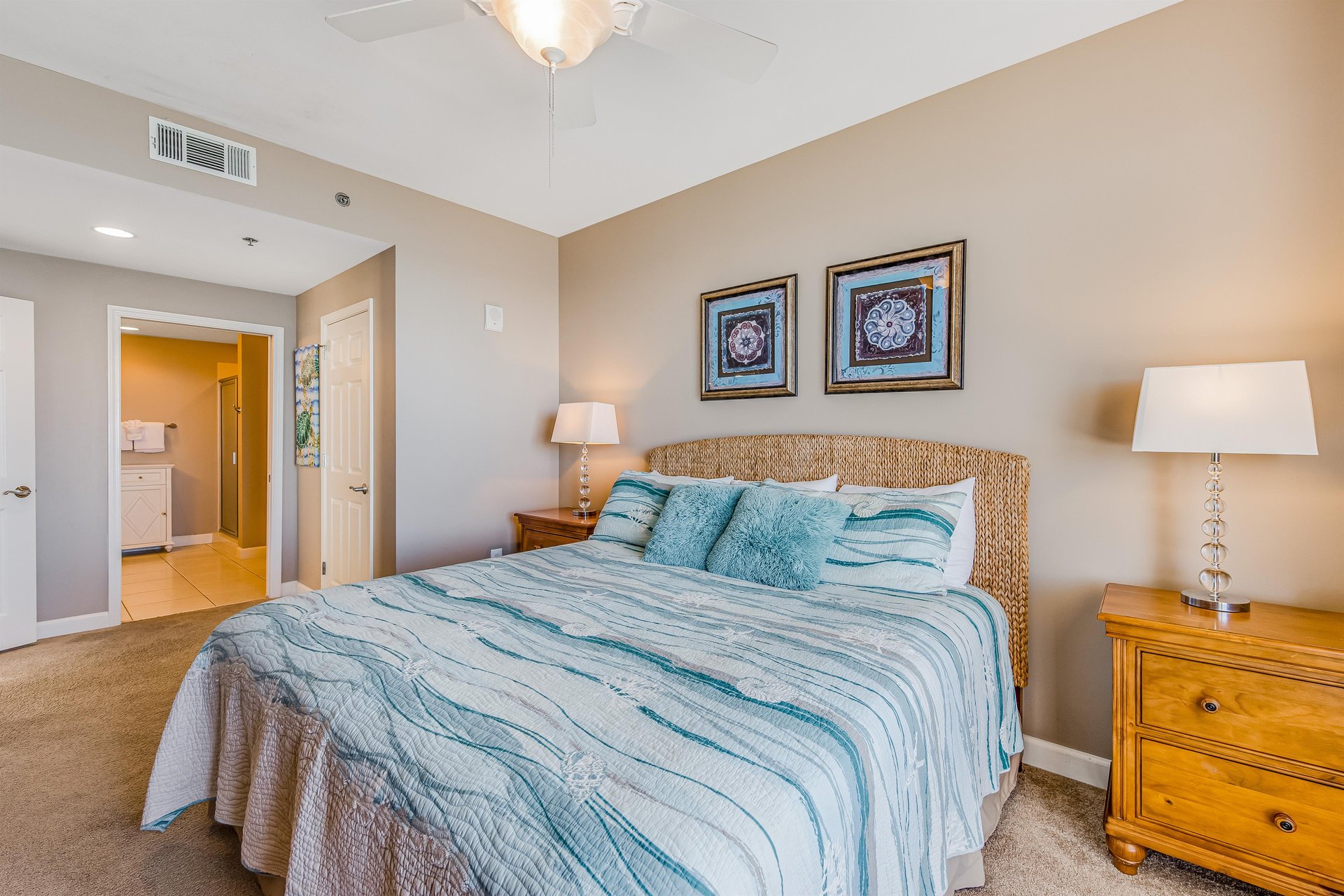 Splash Resort 1001W 32