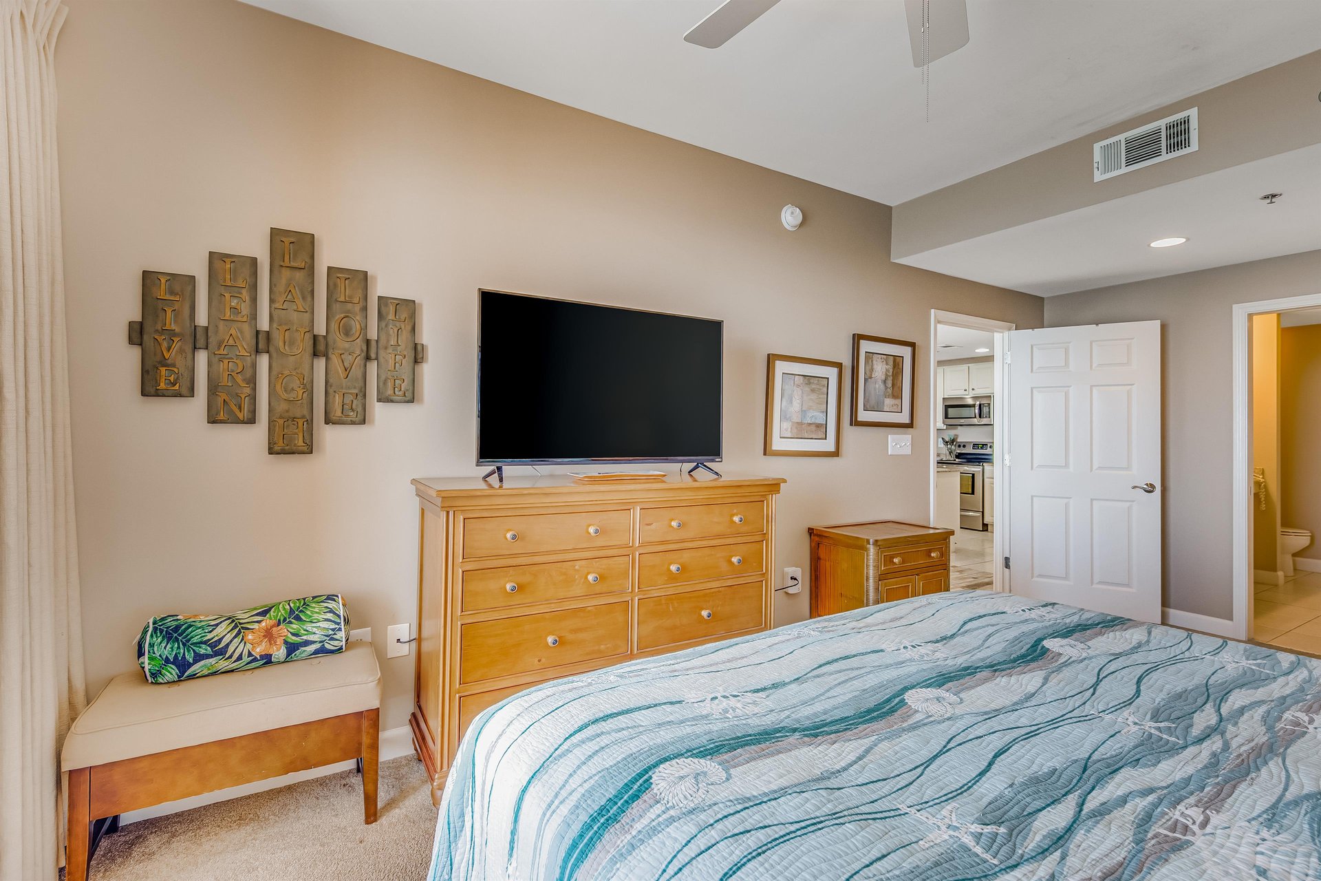 Splash Resort 1001W 33