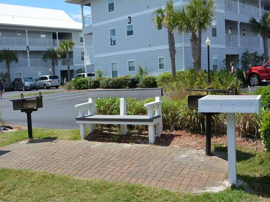 Beachside Villas 811 28