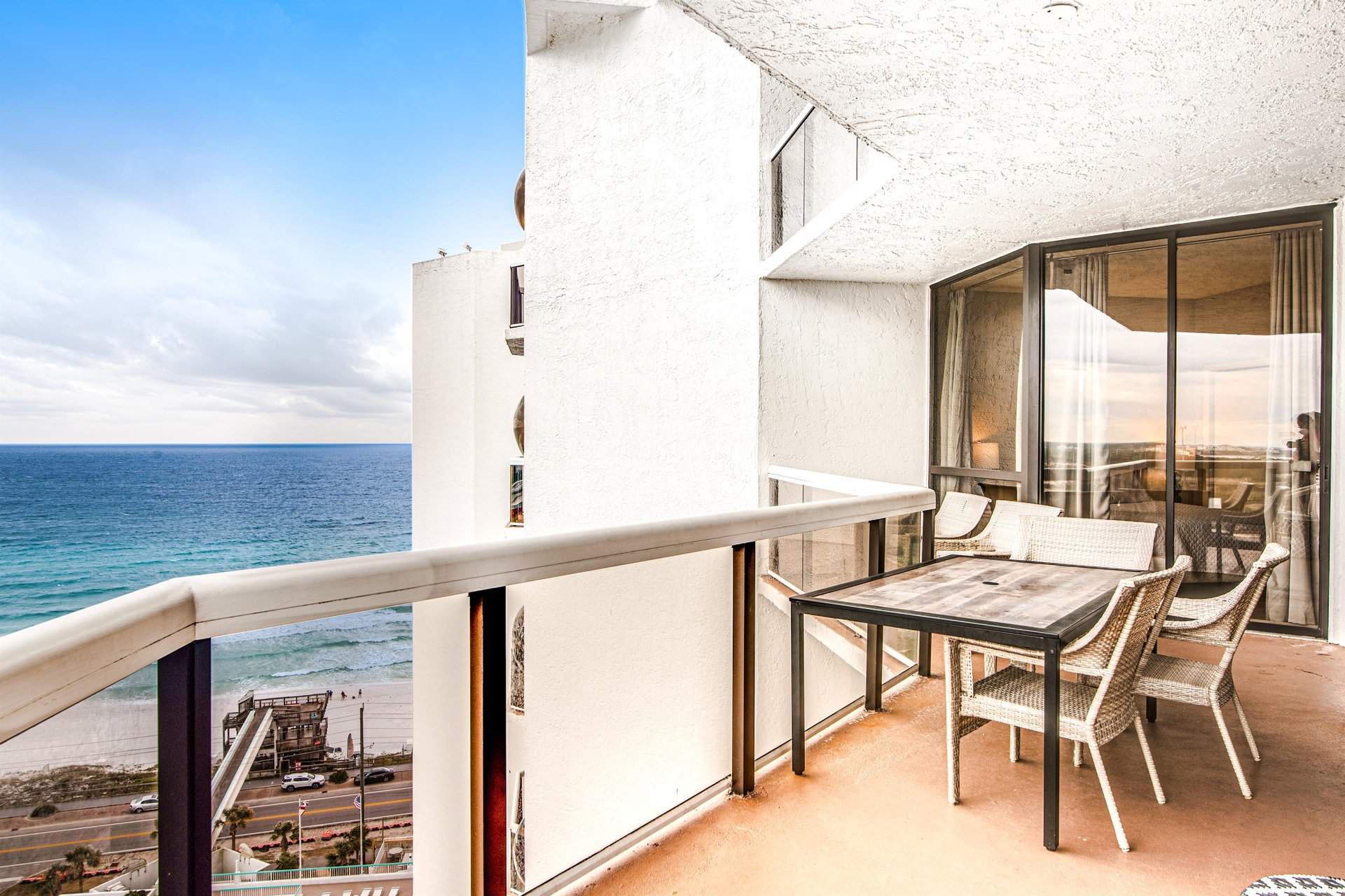 Surfside Resort 1509 18