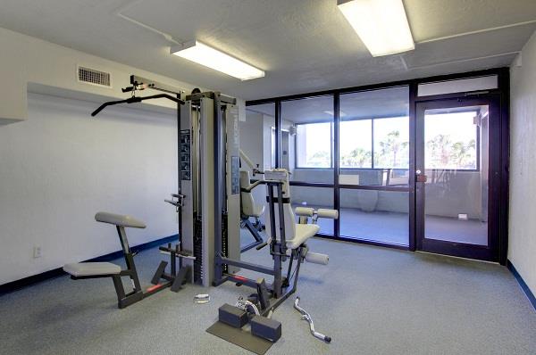 Island Winds West 475 24