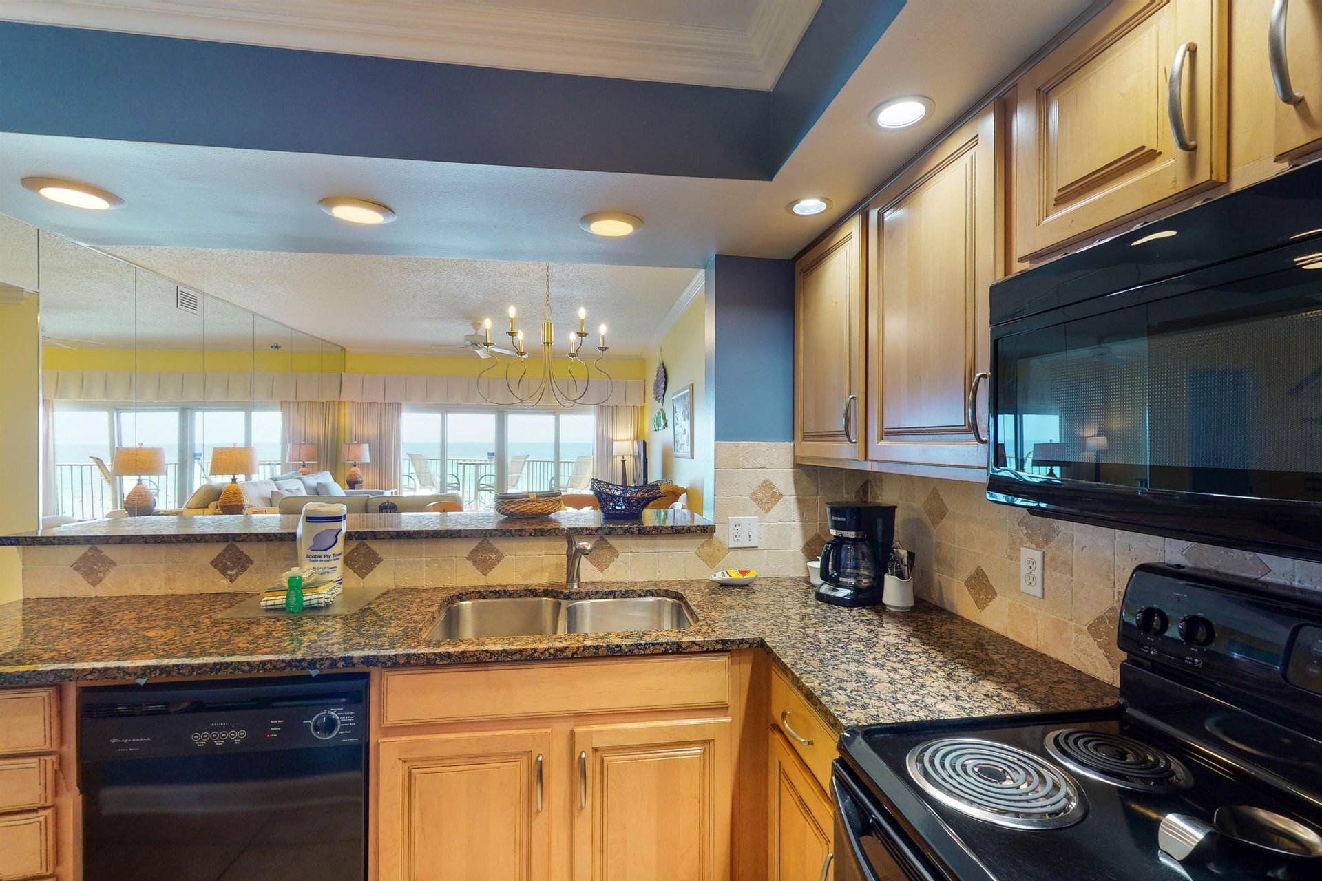 TOPSL Beach Manor 408 7