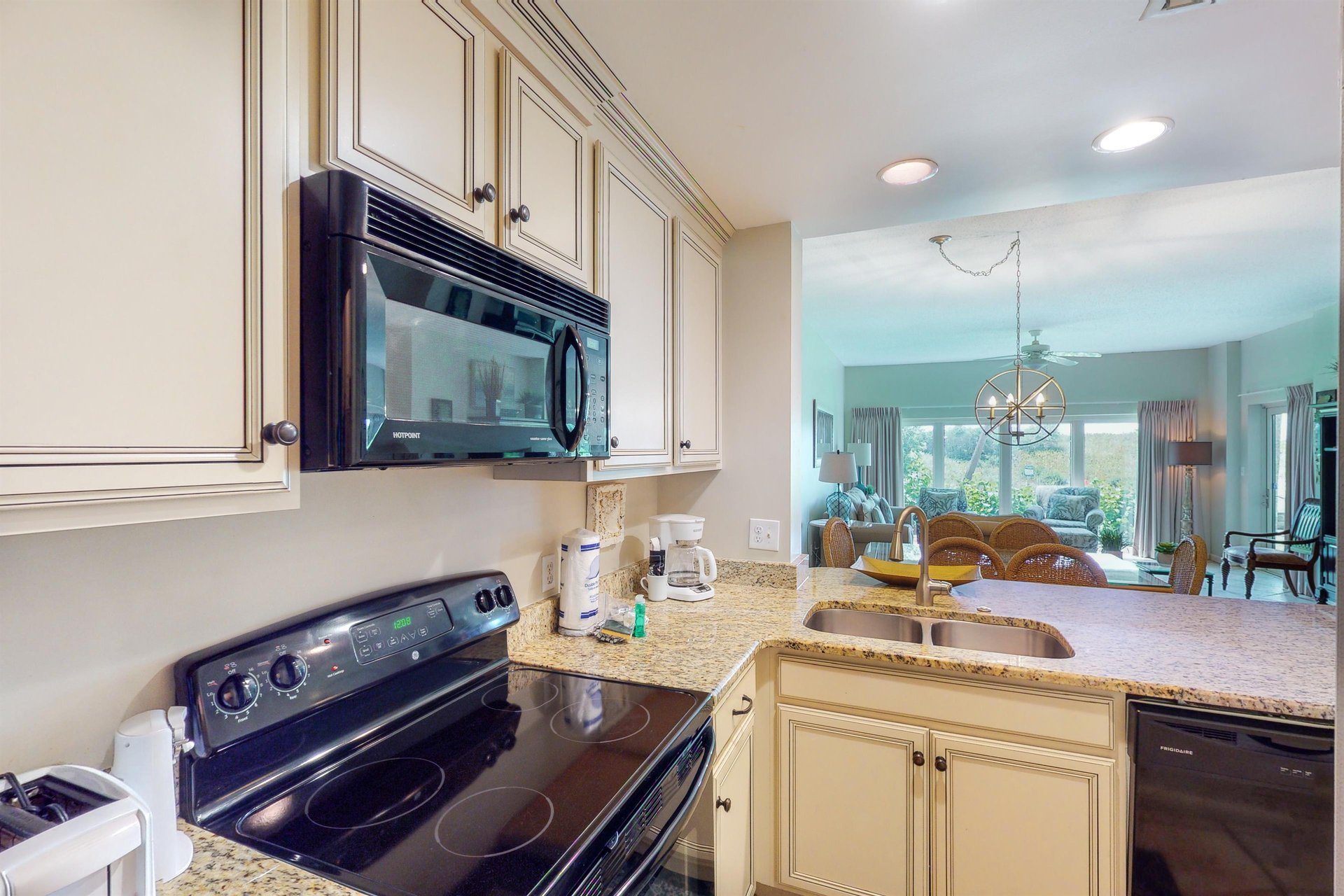 TOPSL Beach Manor 113 7