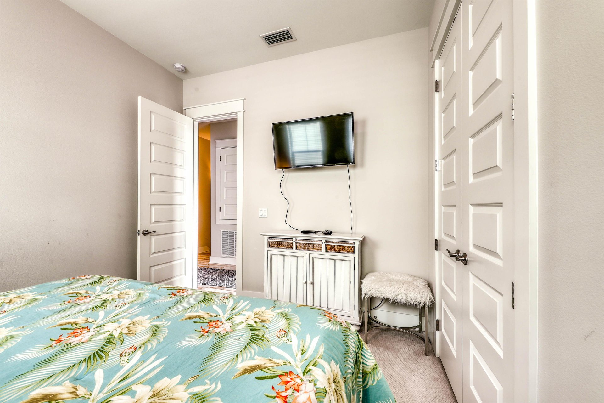 Prominence  Family Tides 22