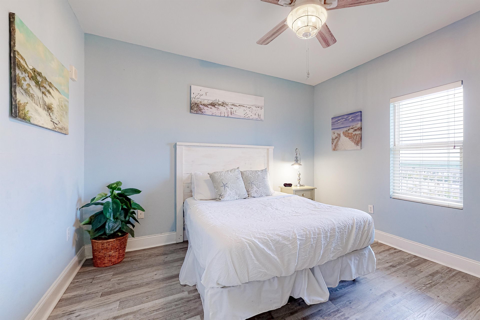 Laketown Wharf 1120 14